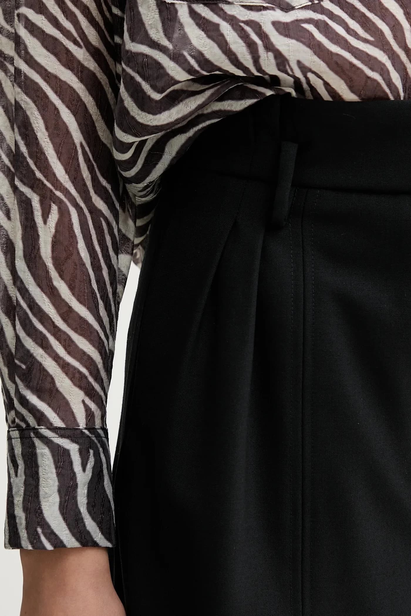 Шорты из смесовой шерсти - фото 4