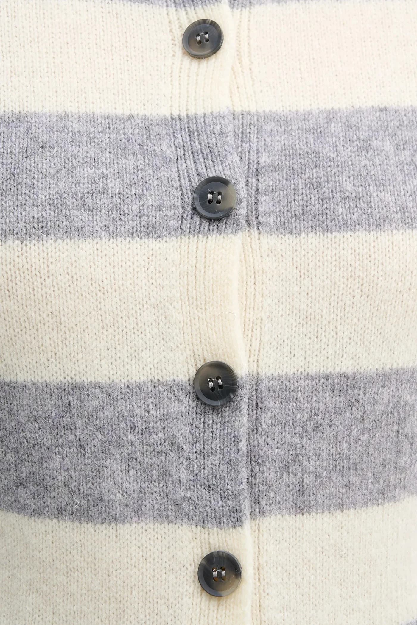 Шерстяной кардиган - фото 5