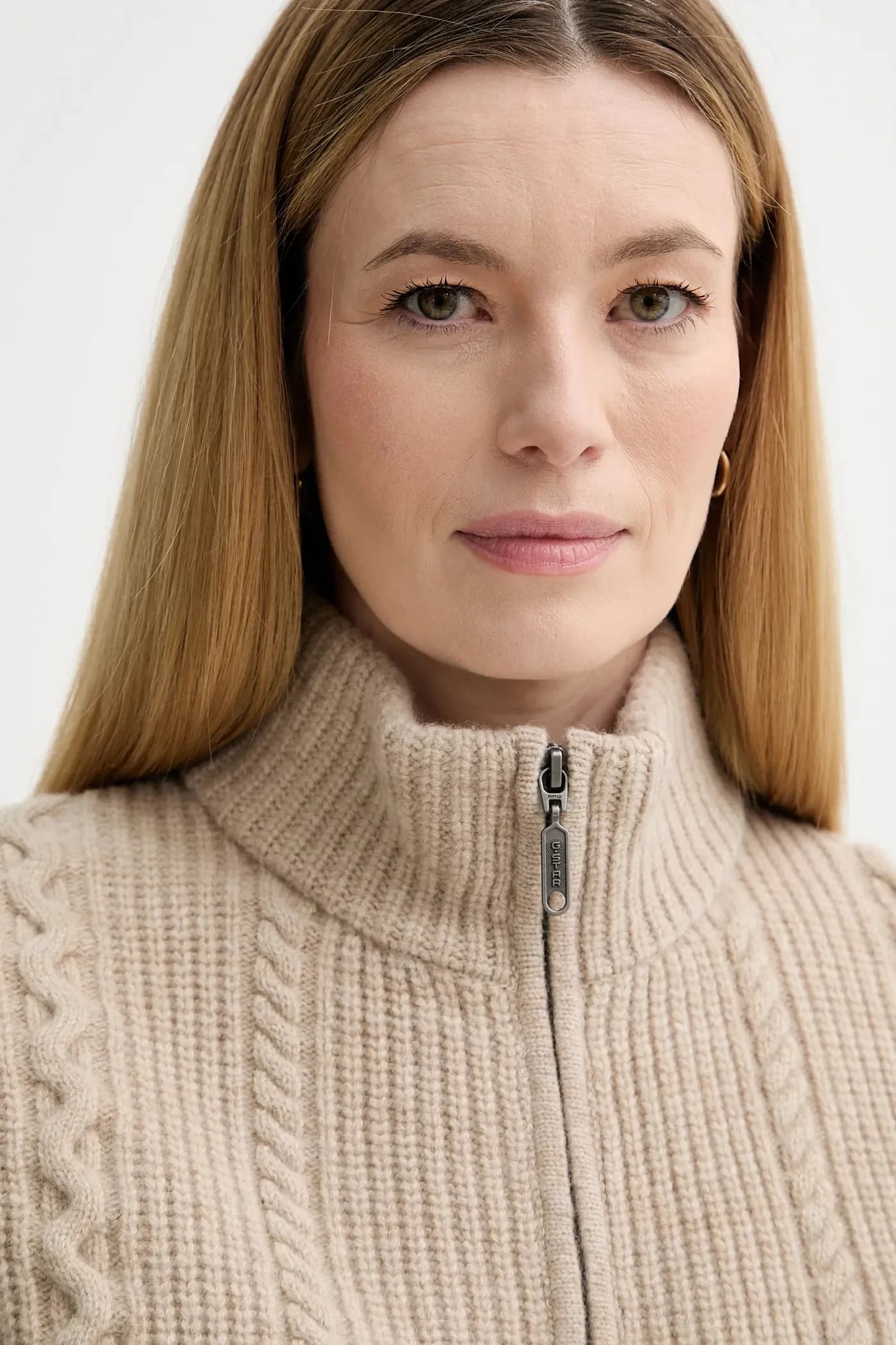 Свитер из кабельной шерсти - фото 4