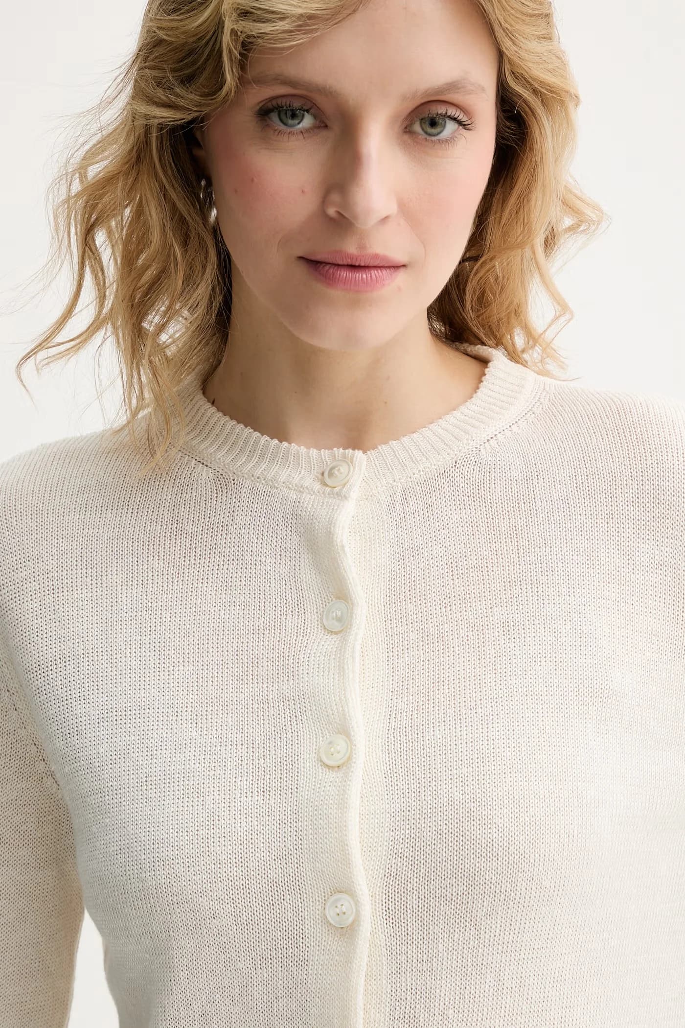 Женский льняной кардиган BADIA. - фото 4