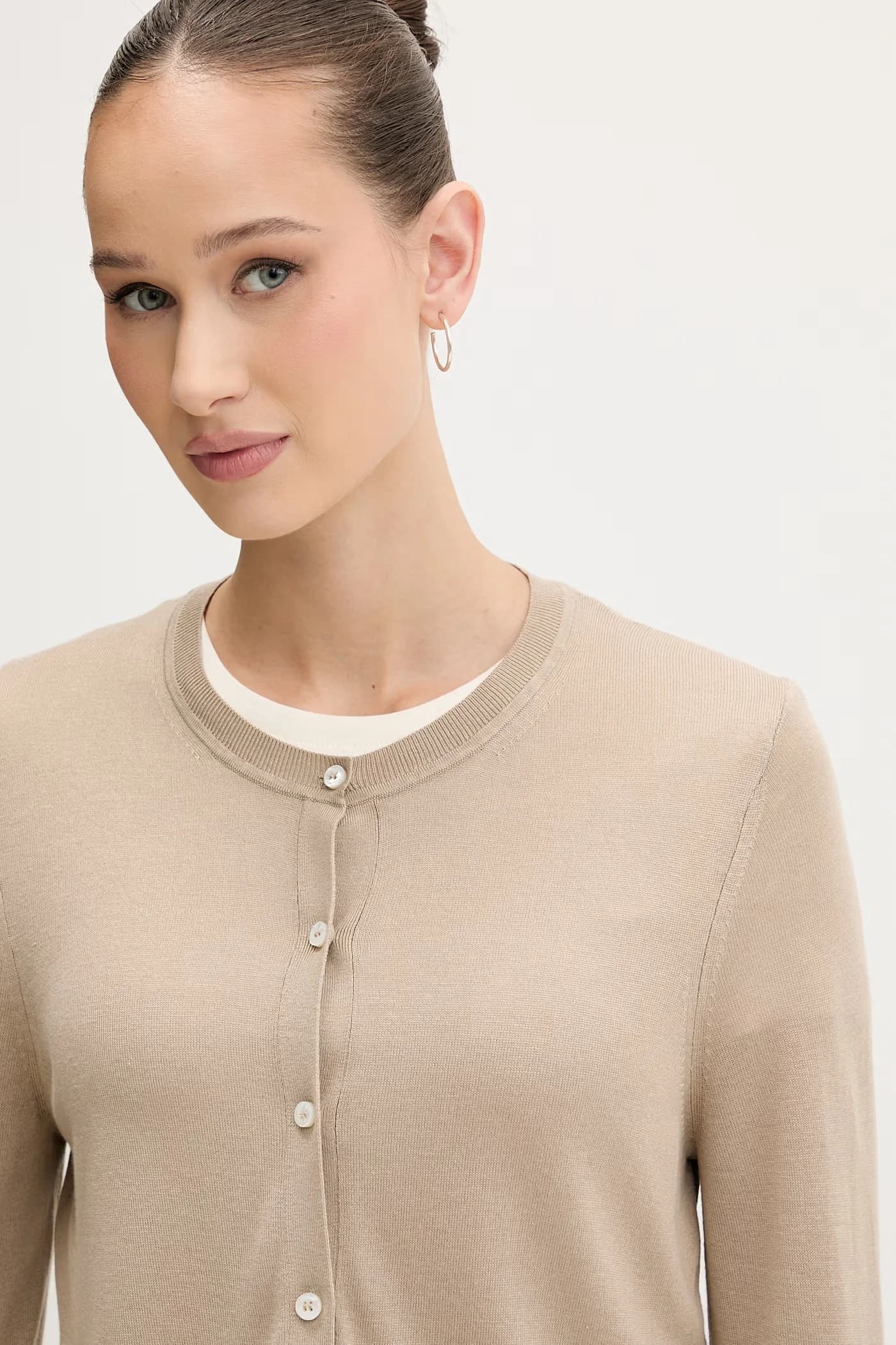 Женский кардиган с оттенком шелка от Sessira - фото 4