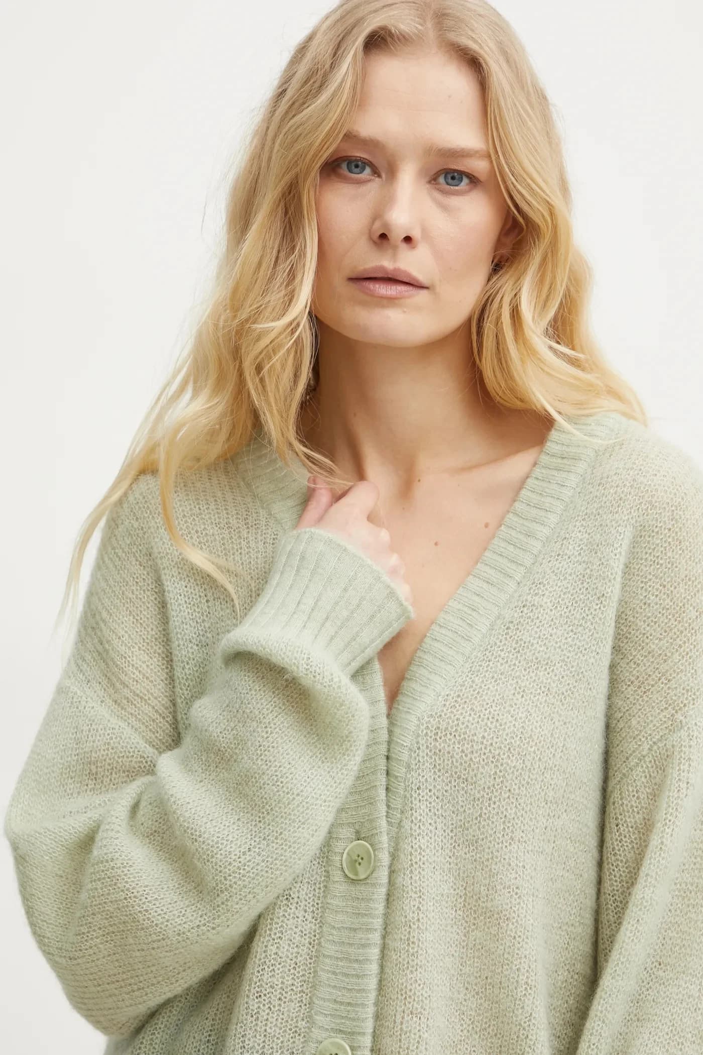 Шерстяной кардиган - фото 4