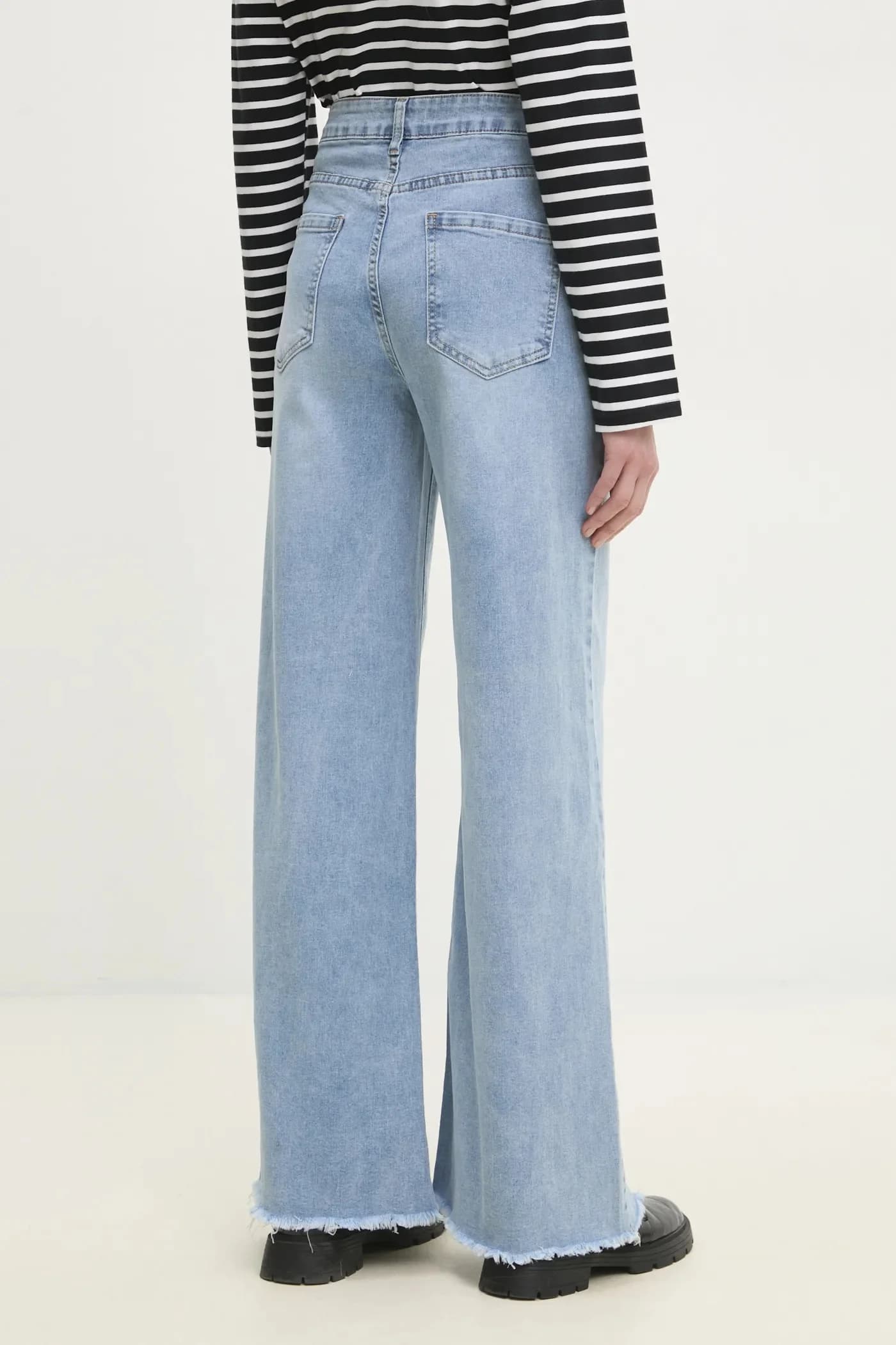 Джинсы - фото 3