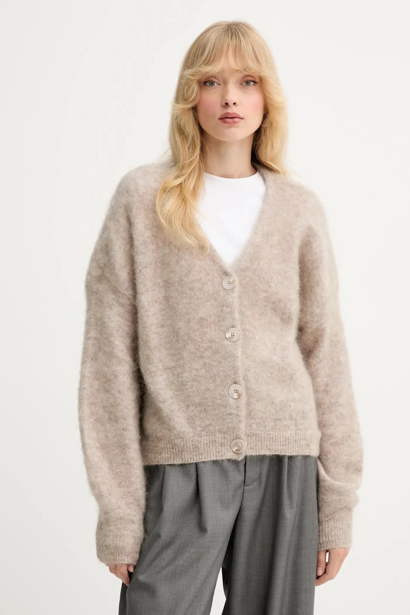 Шерстяной кардиган