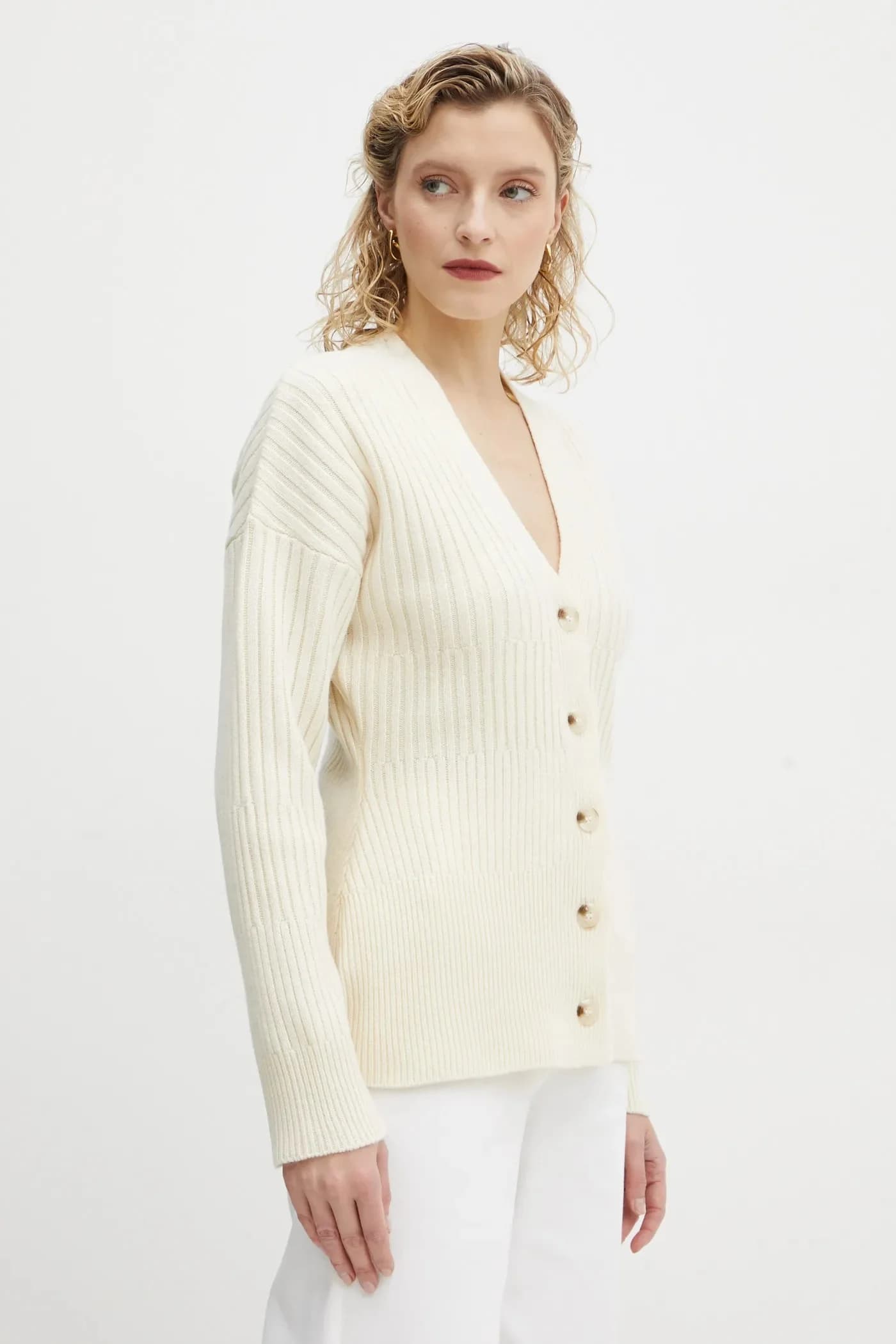 Шерстяной кардиган