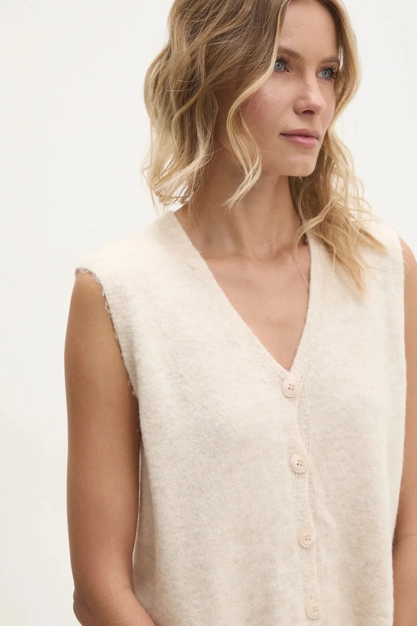 Шерстяной жилет - фото 4