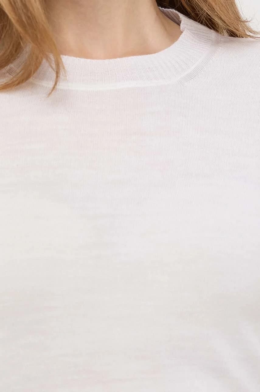 Футболка и шерстяной кардиган - фото 9