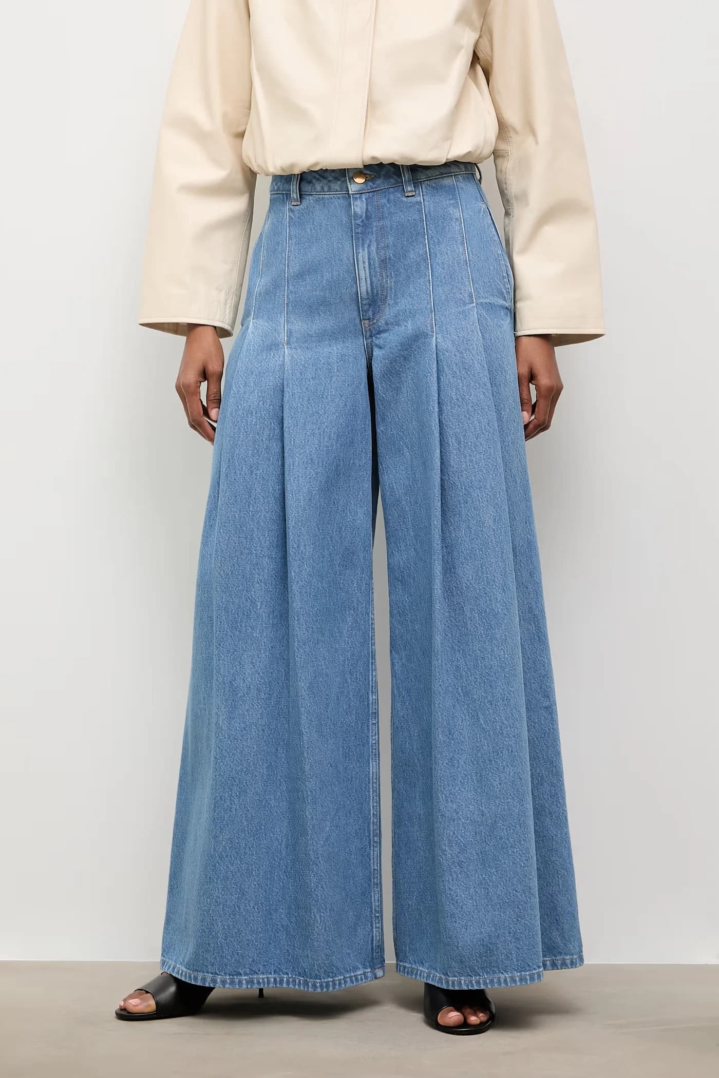 Женские широкие джинсы - фото 4