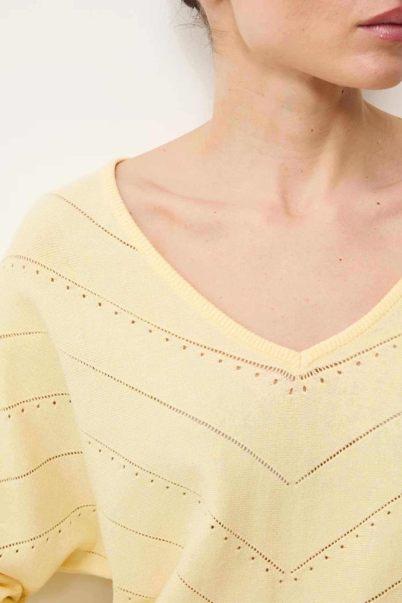 Женский ажурный свитер - фото 5