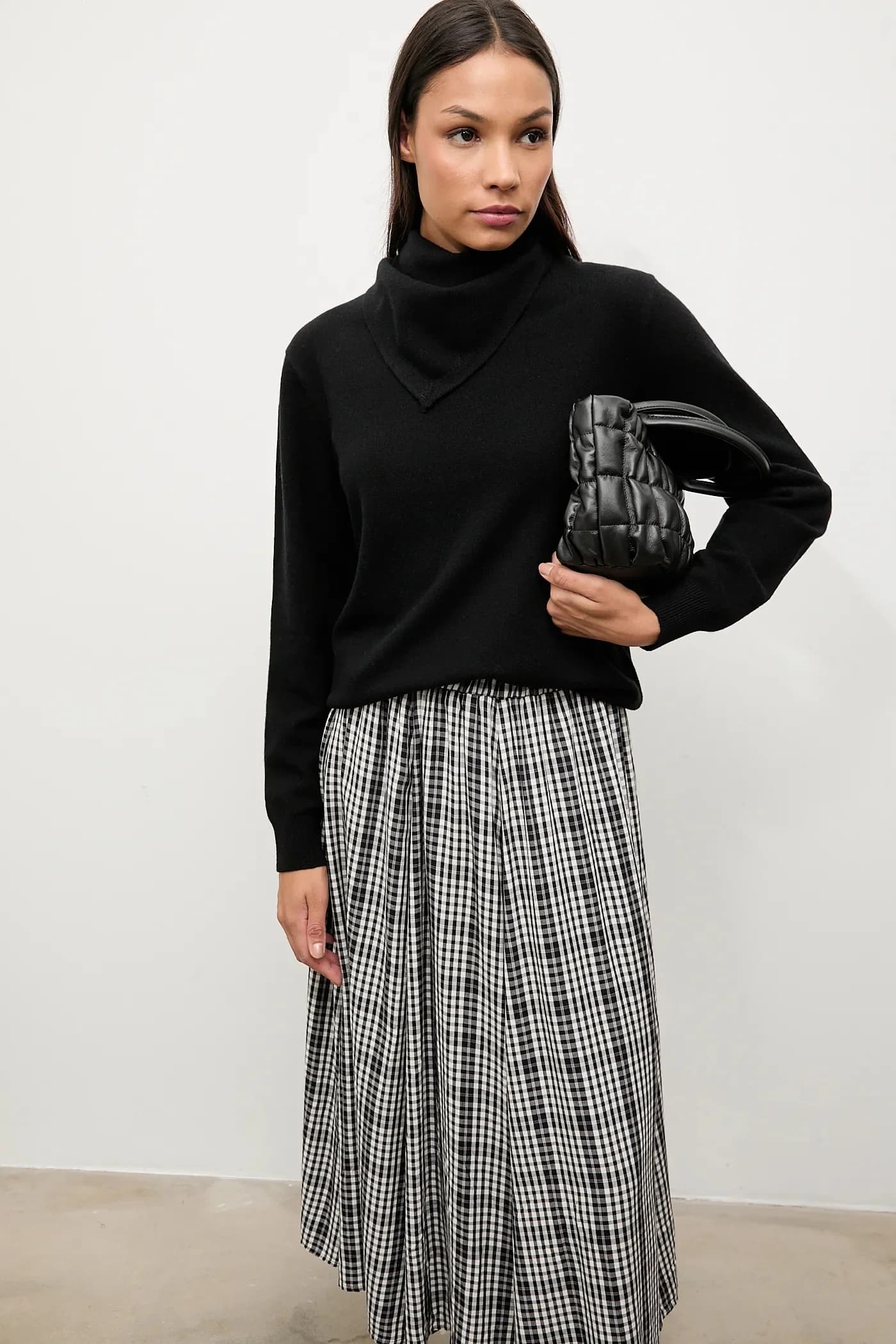 Свитер из мериносовой шерсти с шарфом - фото 4