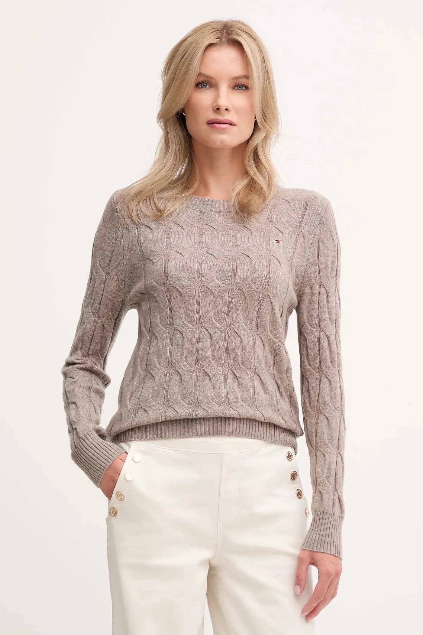 Шерстяной свитер