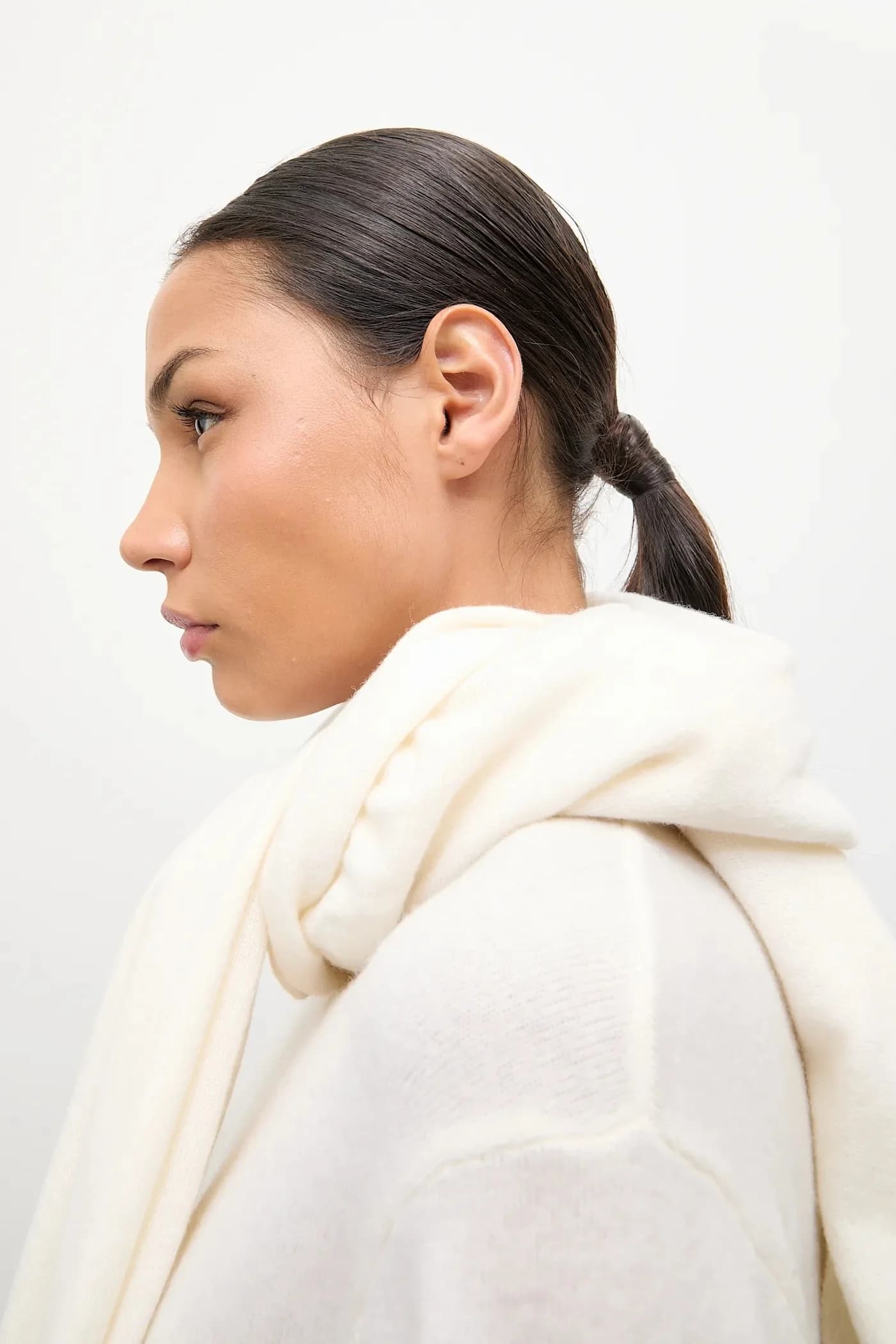 Свитер из мериносовой шерсти с шарфом - фото 6