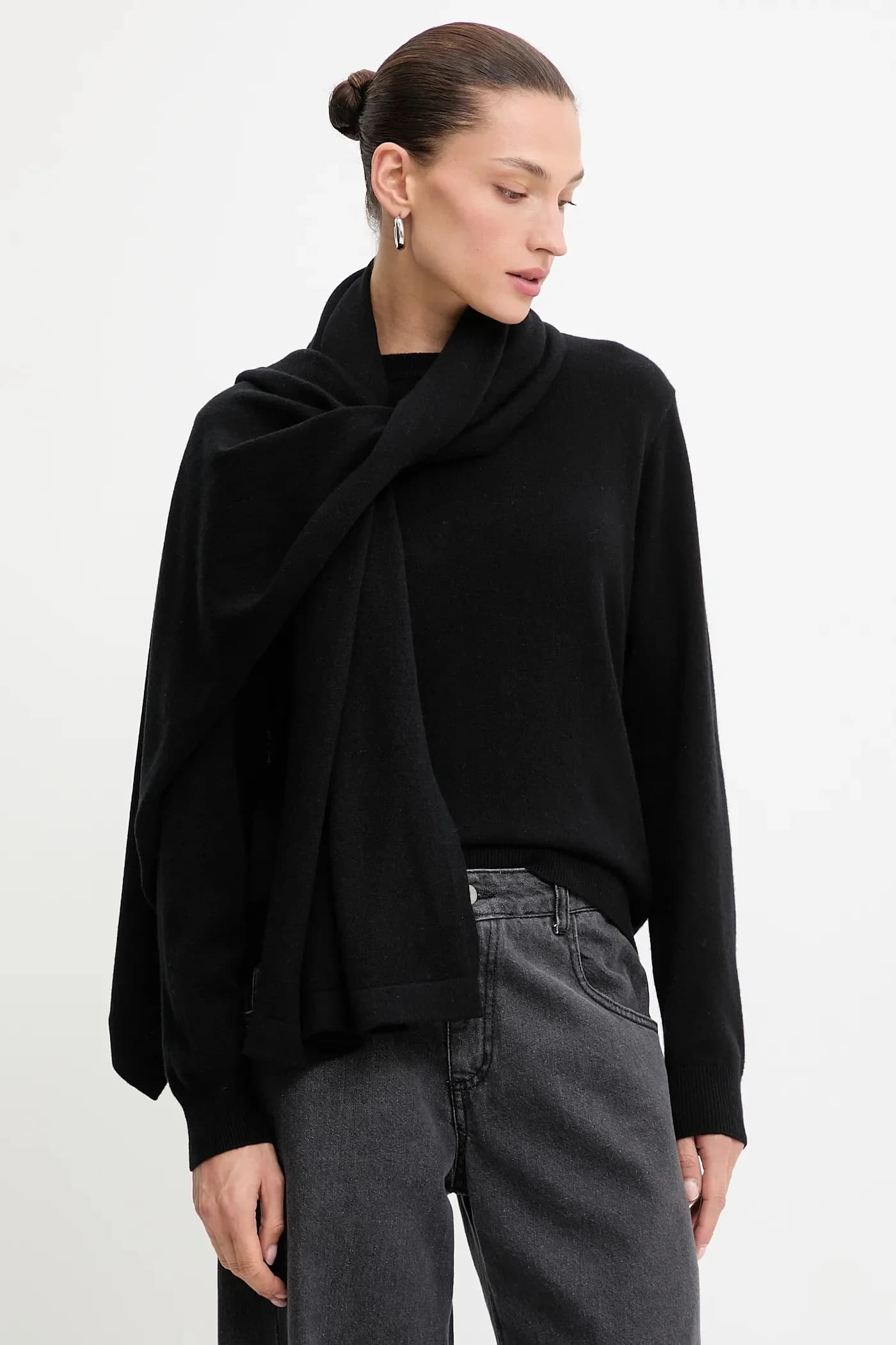 Свитер из мериносовой шерсти с шарфом - фото 5