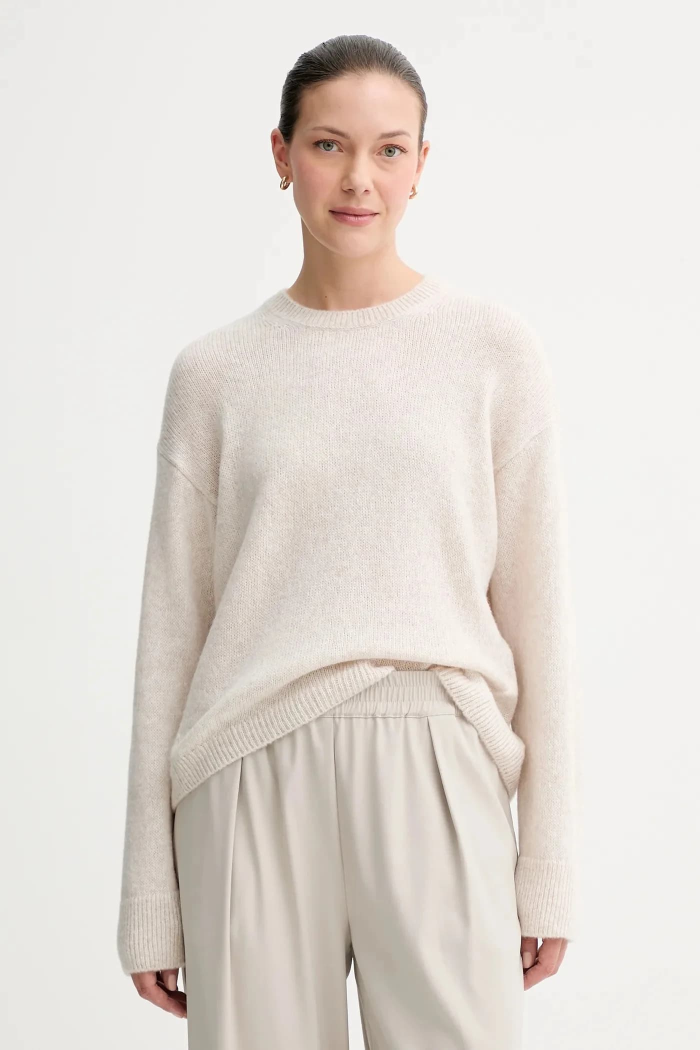 Шерстяной свитер