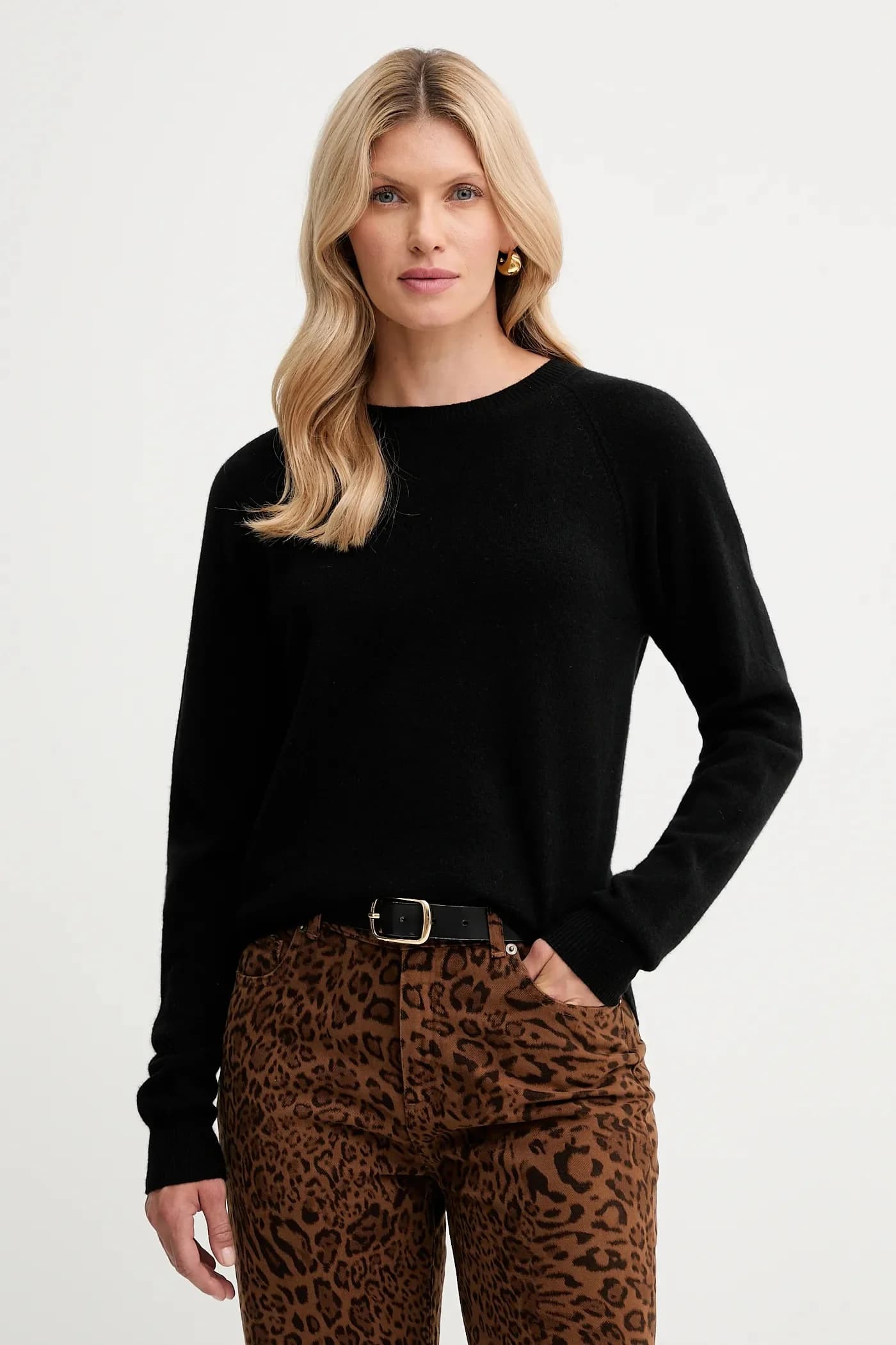 Шерстяной свитер