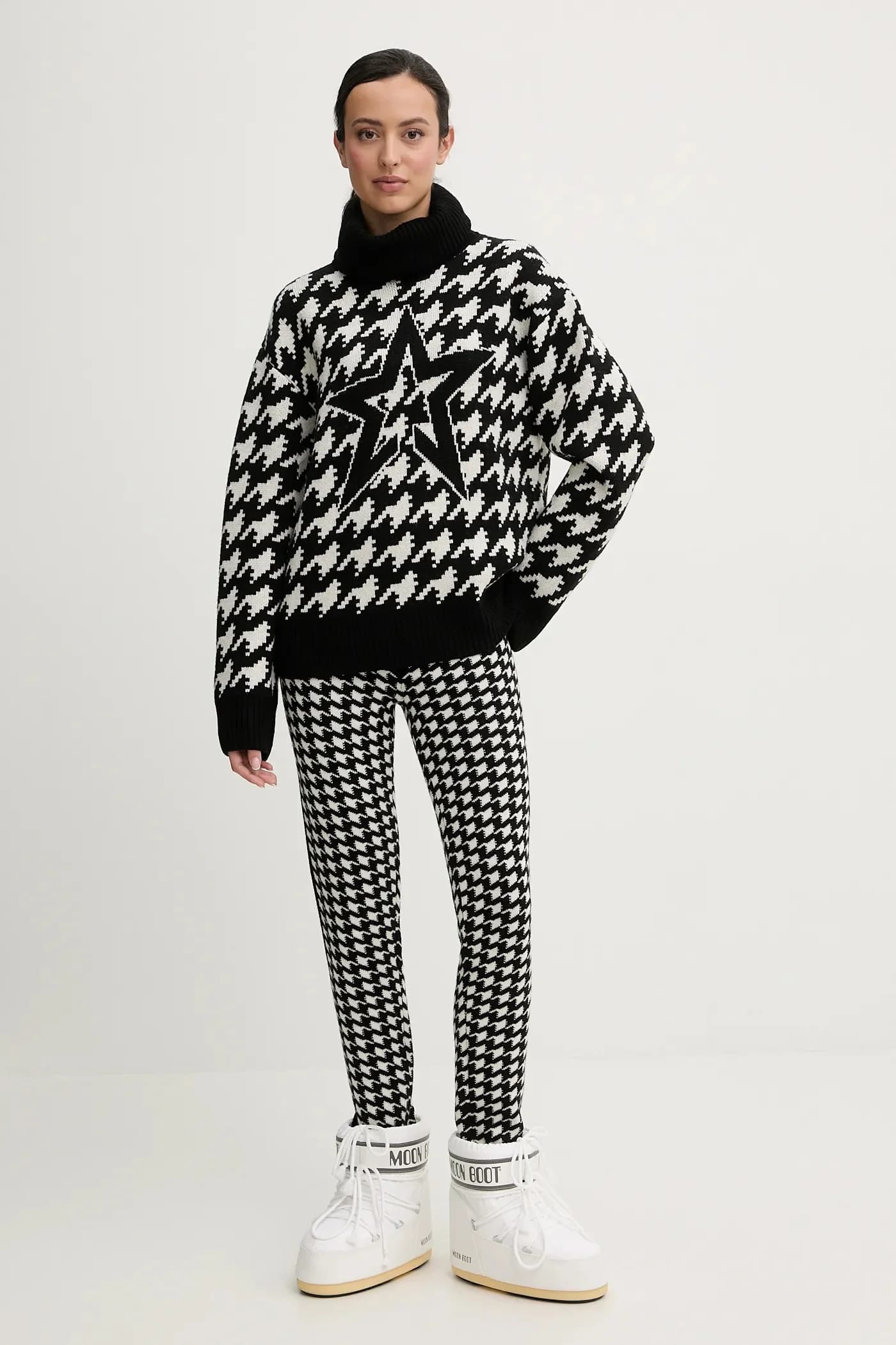 Объемный шерстяной свитер - фото 2