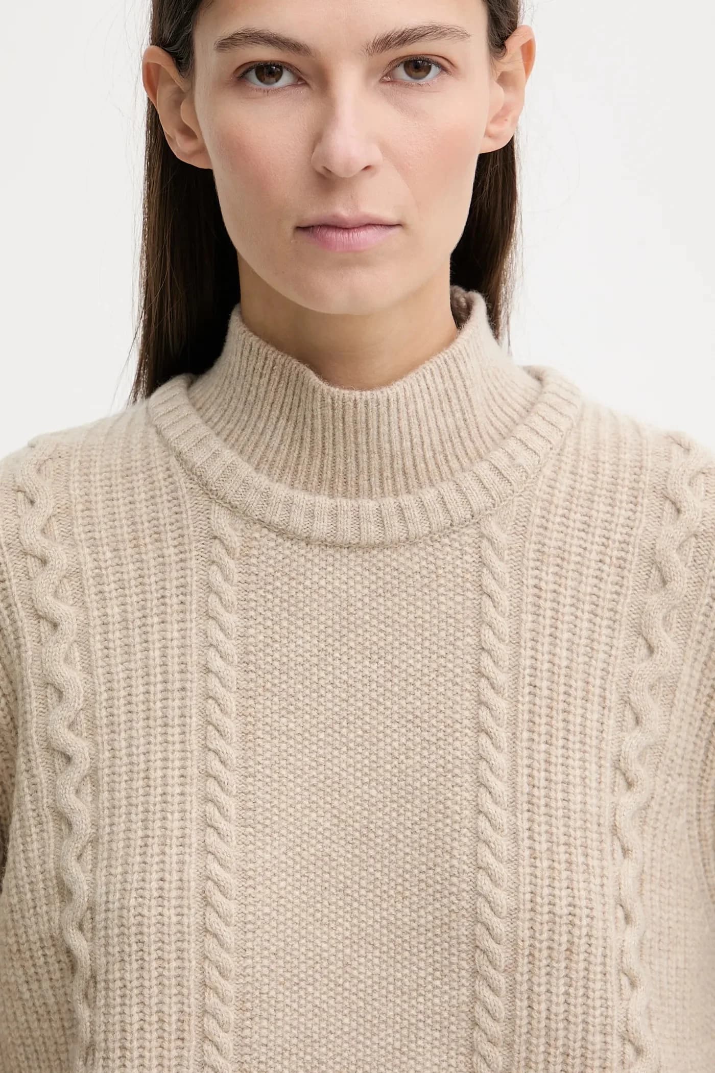 Свитер из кабельной шерсти - фото 4