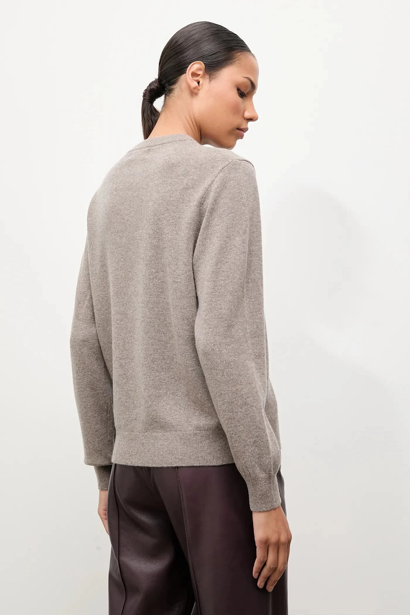 Свитер из мериносовой шерсти с шарфом - фото 3