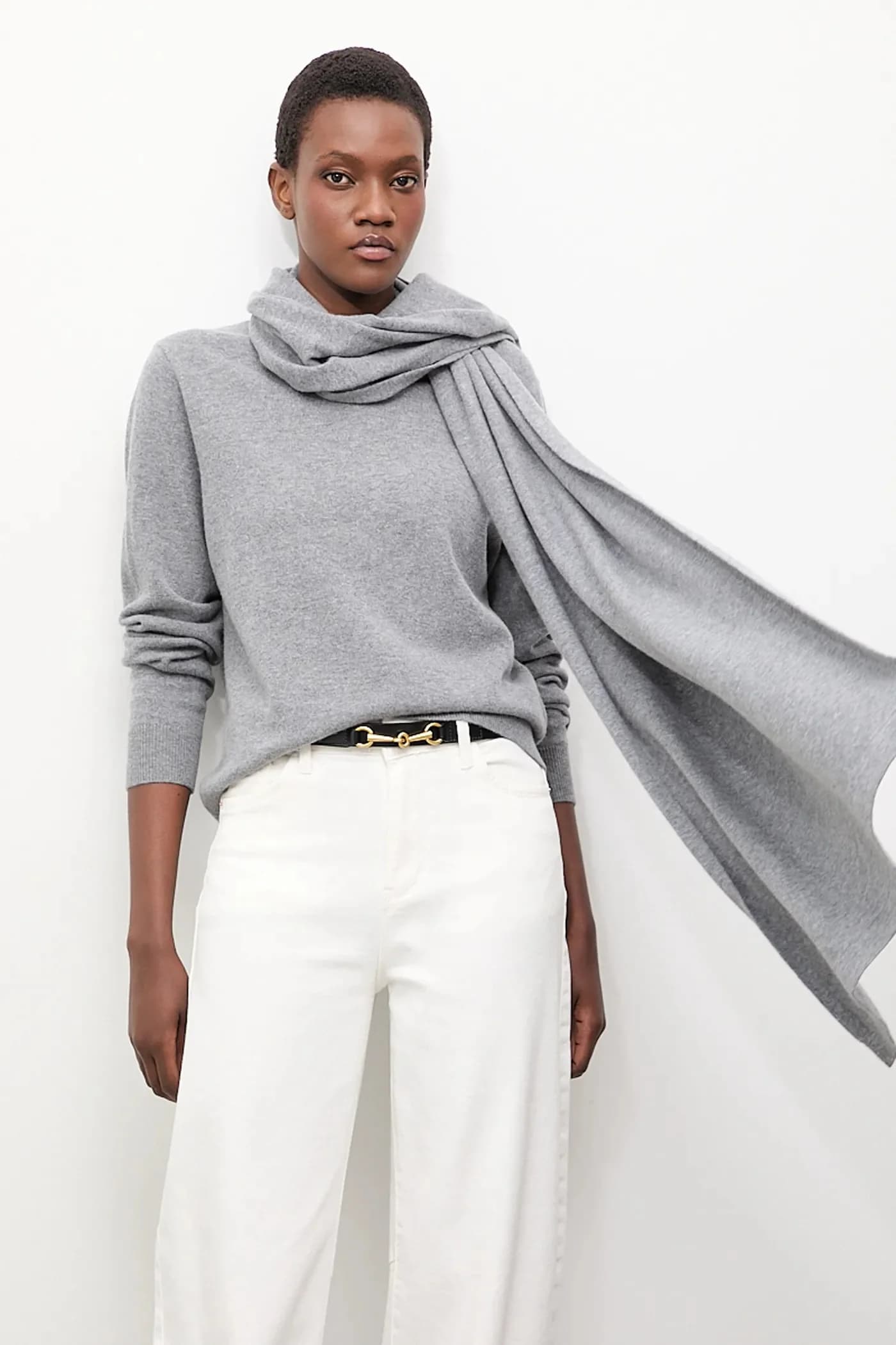 Свитер из мериносовой шерсти с шарфом - фото 6