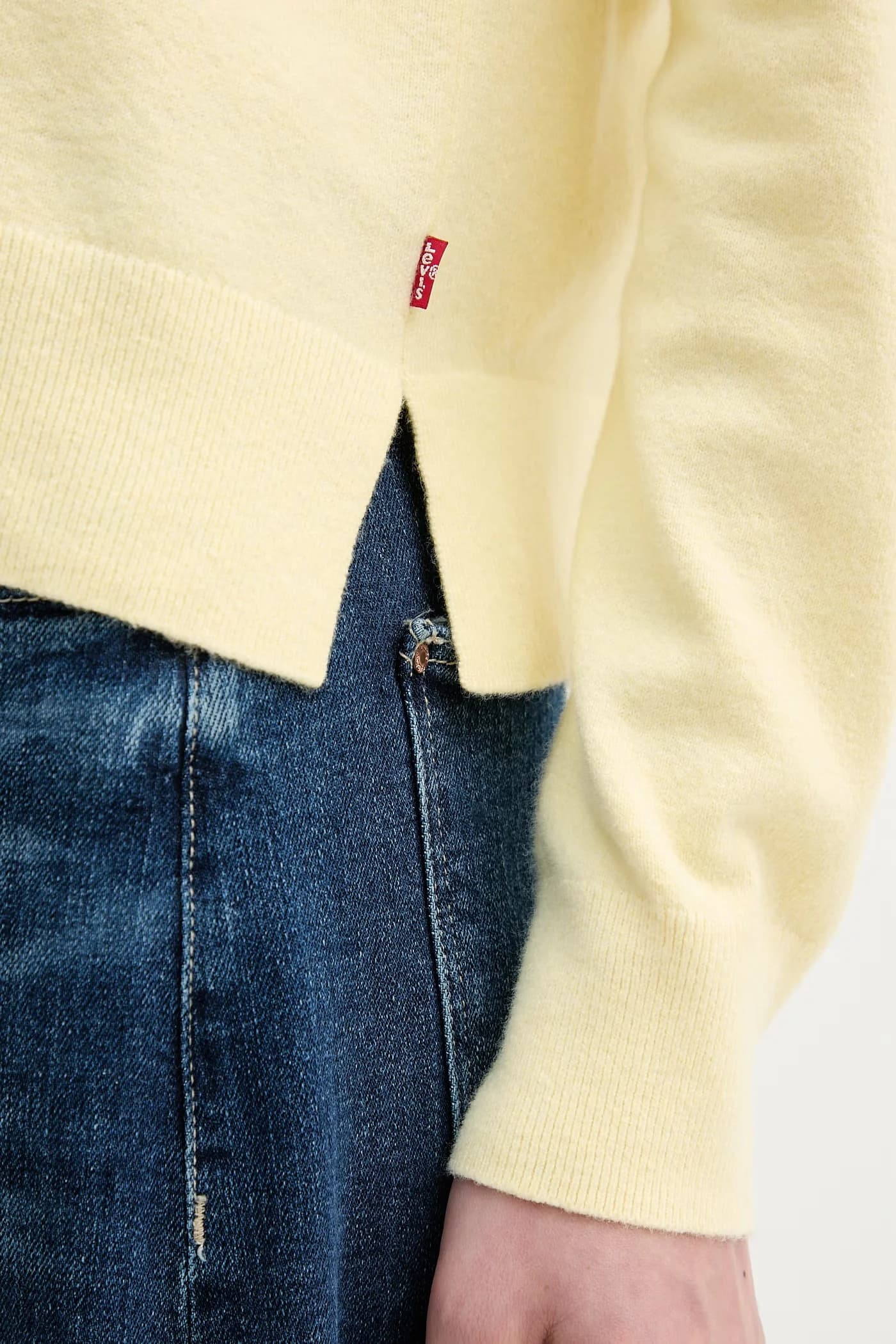 Свитер TARA SUPER SOFT с V-образным вырезом - фото 5