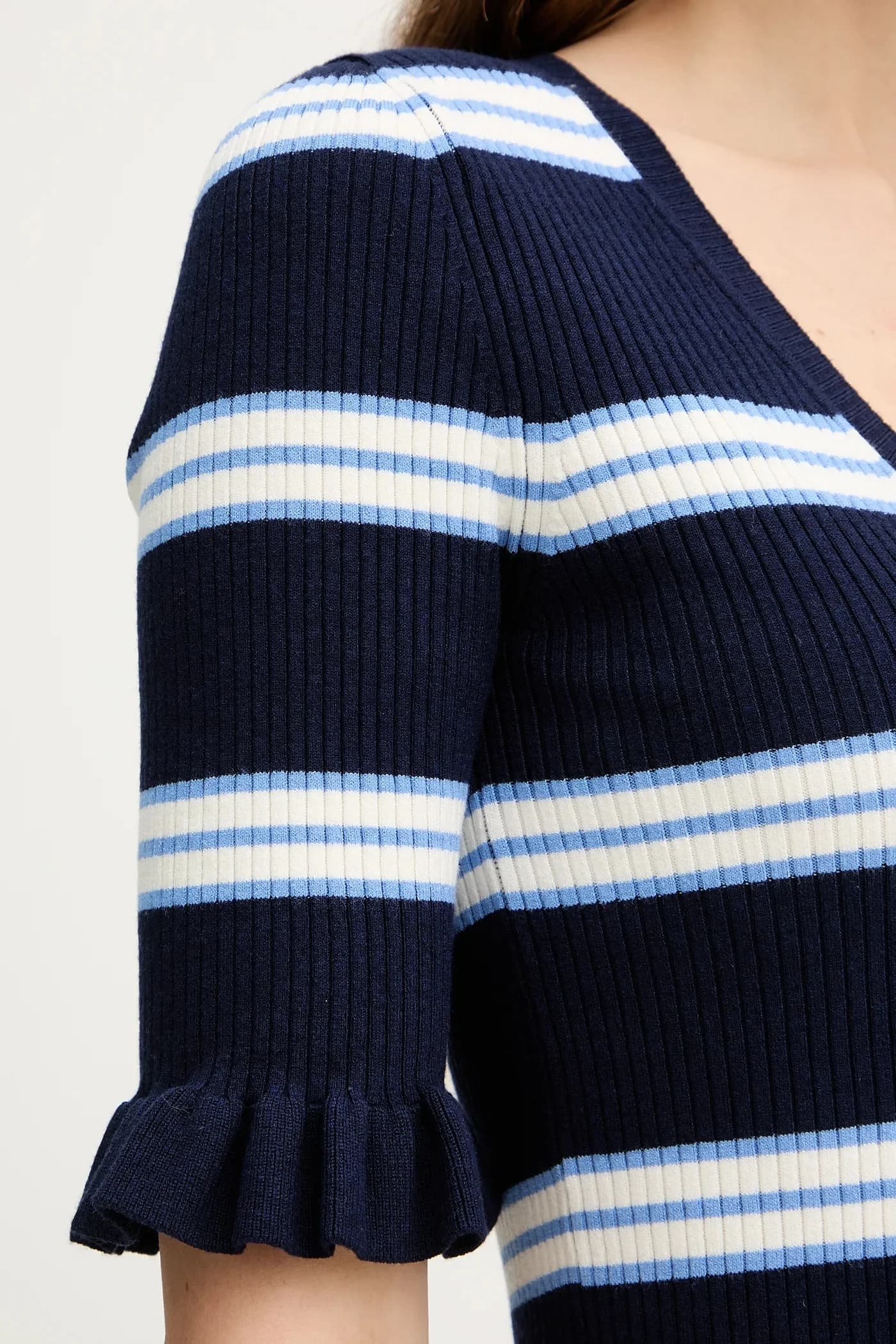 Свитер - фото 5