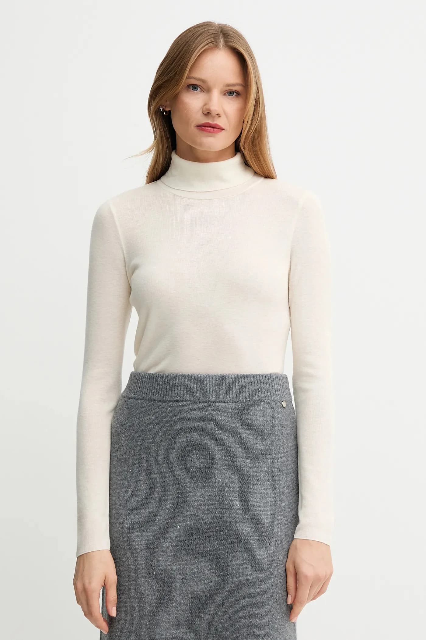 Шерстяной свитер