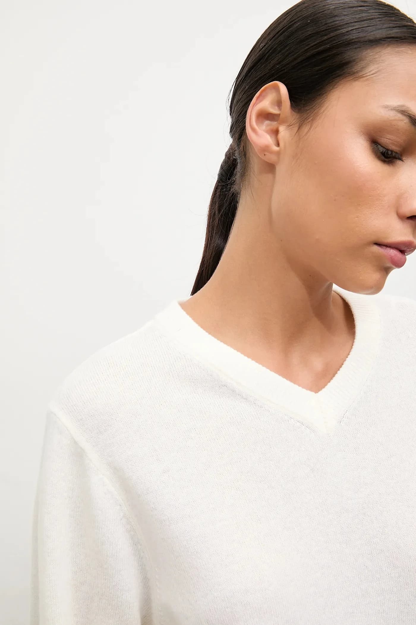 Свитер из мериносовой шерсти с шарфом - фото 6