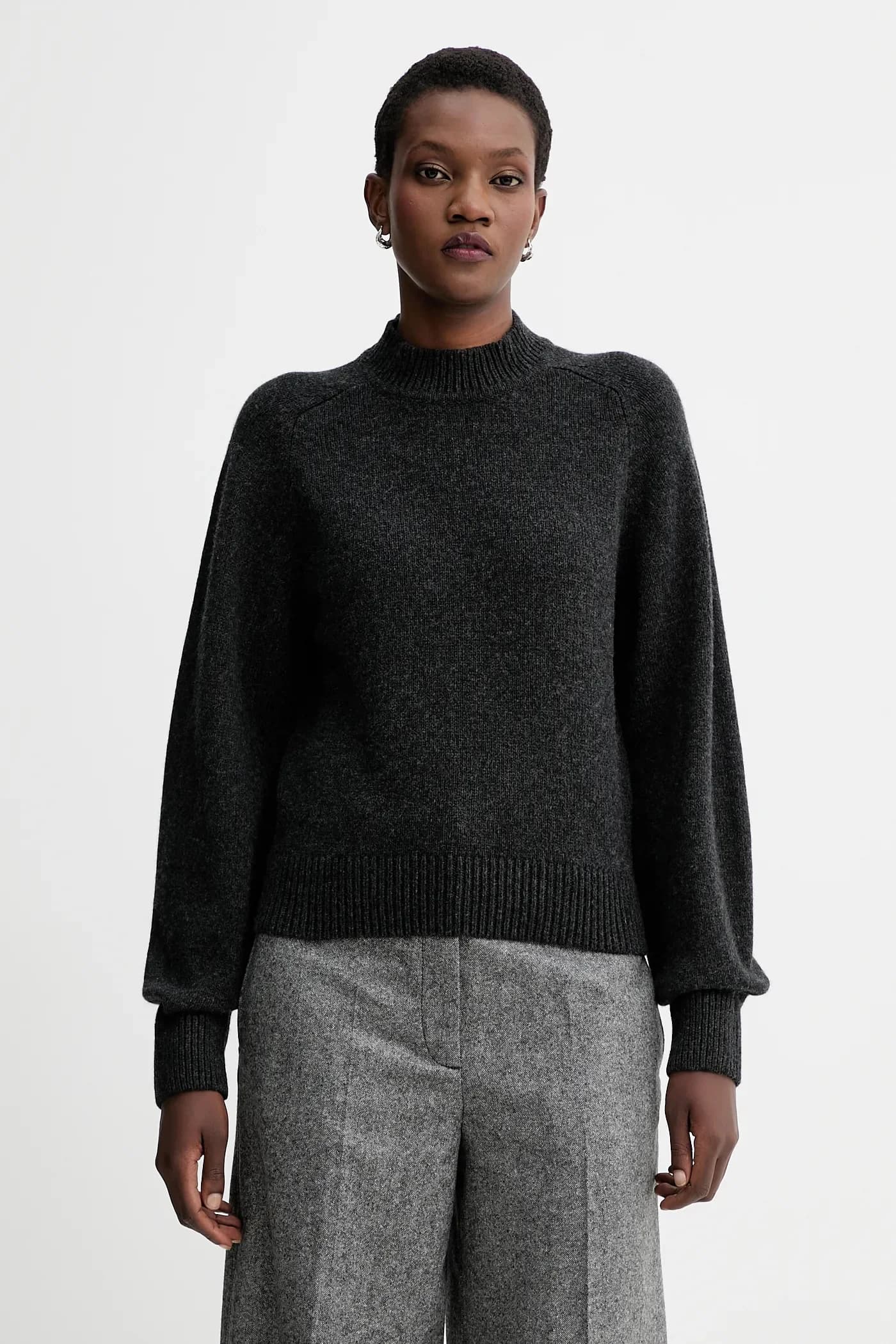 Шерстяной свитер