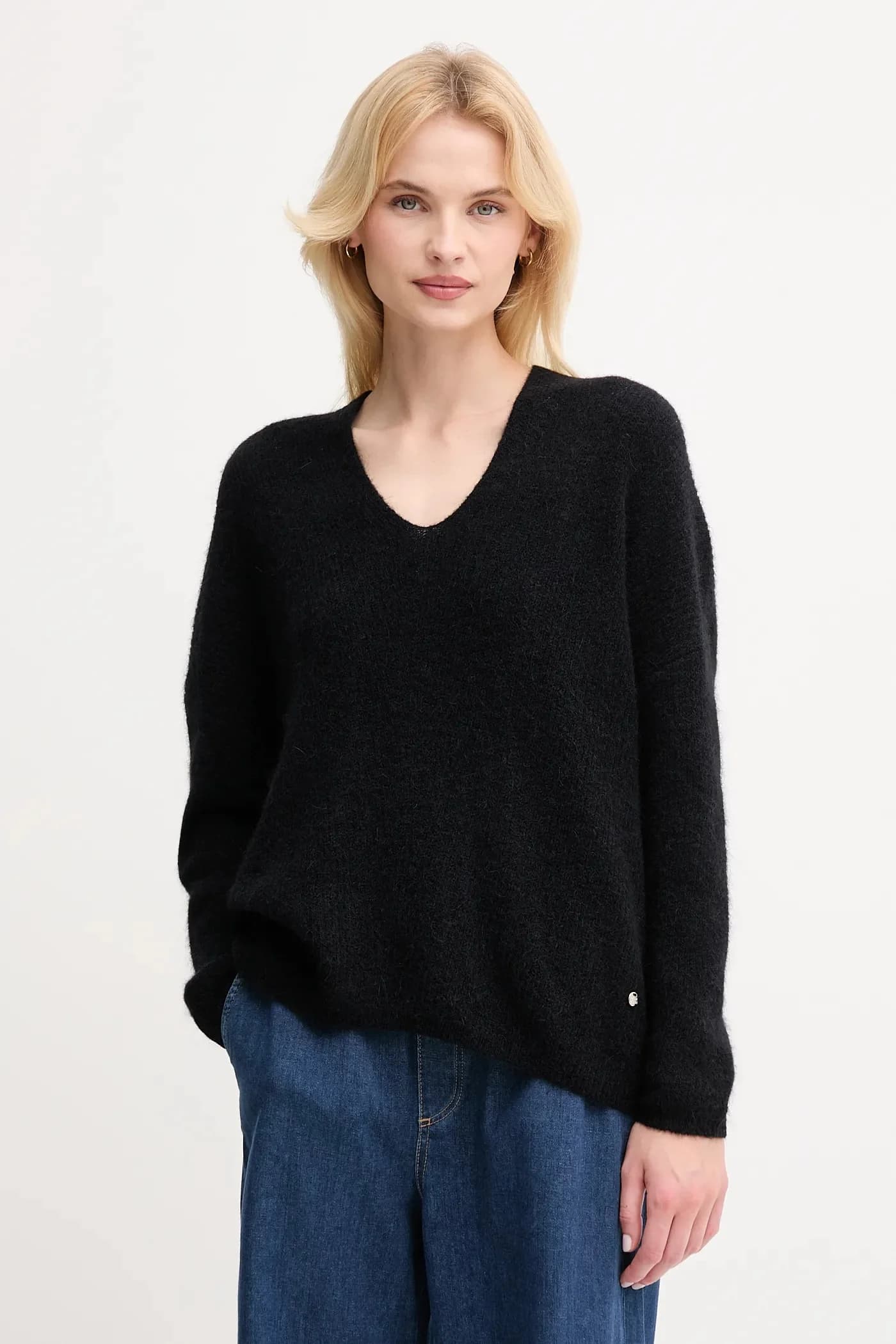 Шерстяной свитер