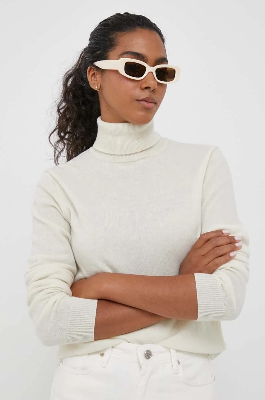 Шерстяной свитер