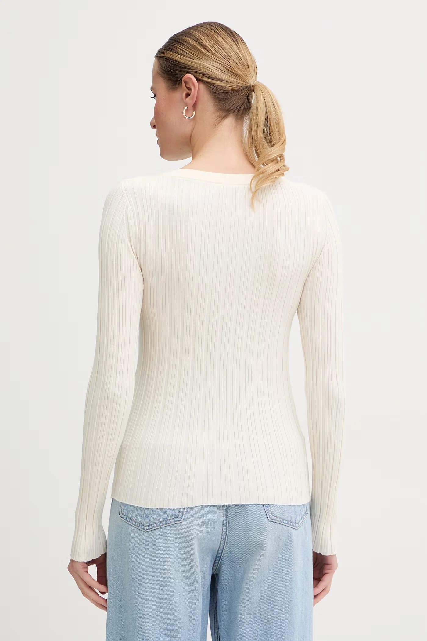 Женский свитер из вискозы - фото 3