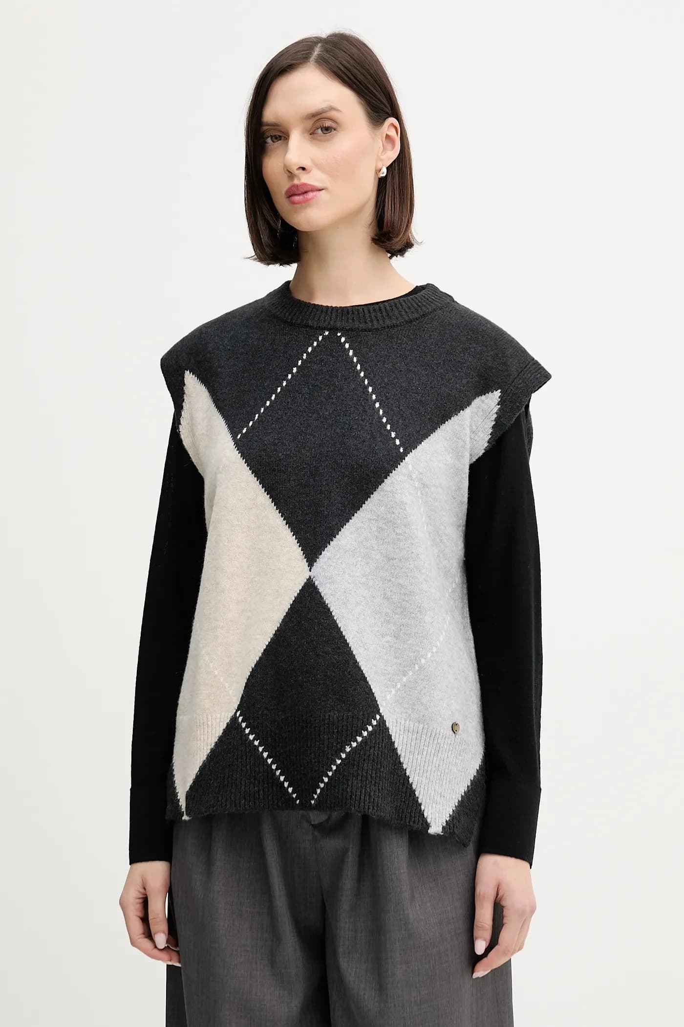 Жилет из смесовой шерсти