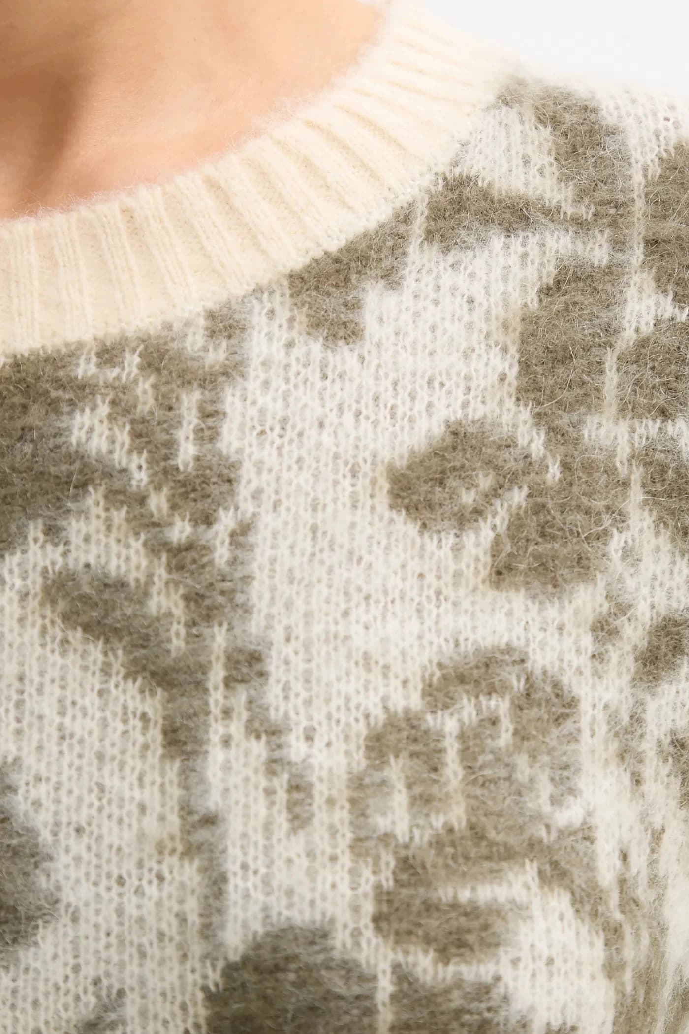 Свитер с мохером - фото 5