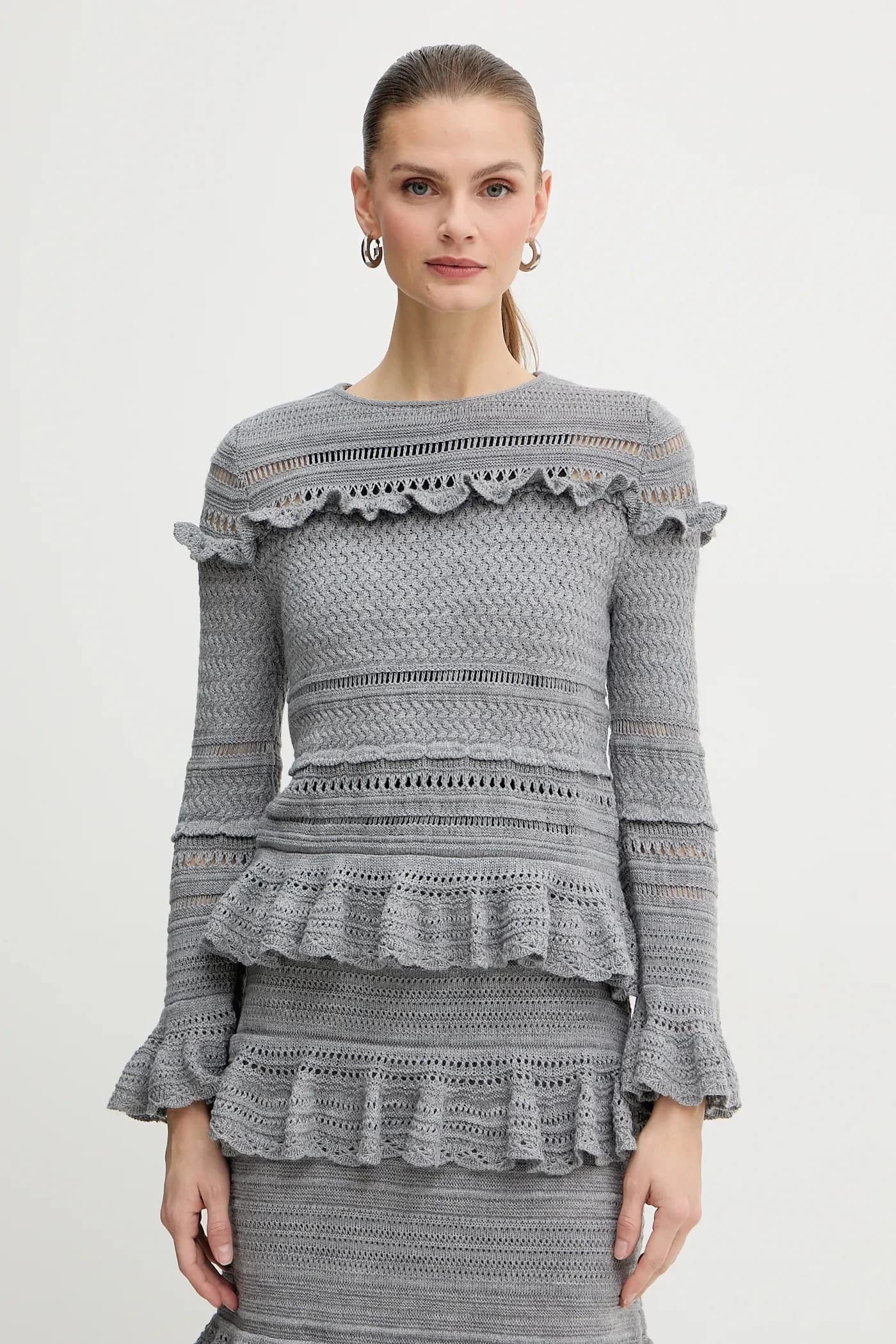 Шерстяной свитер