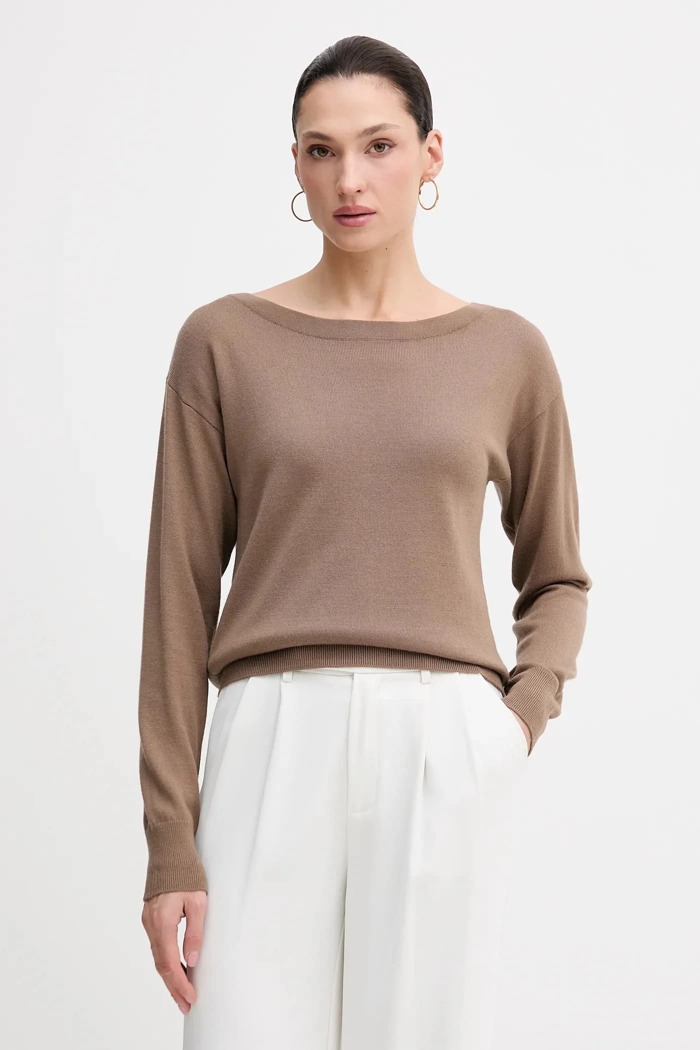 Шерстяной свитер