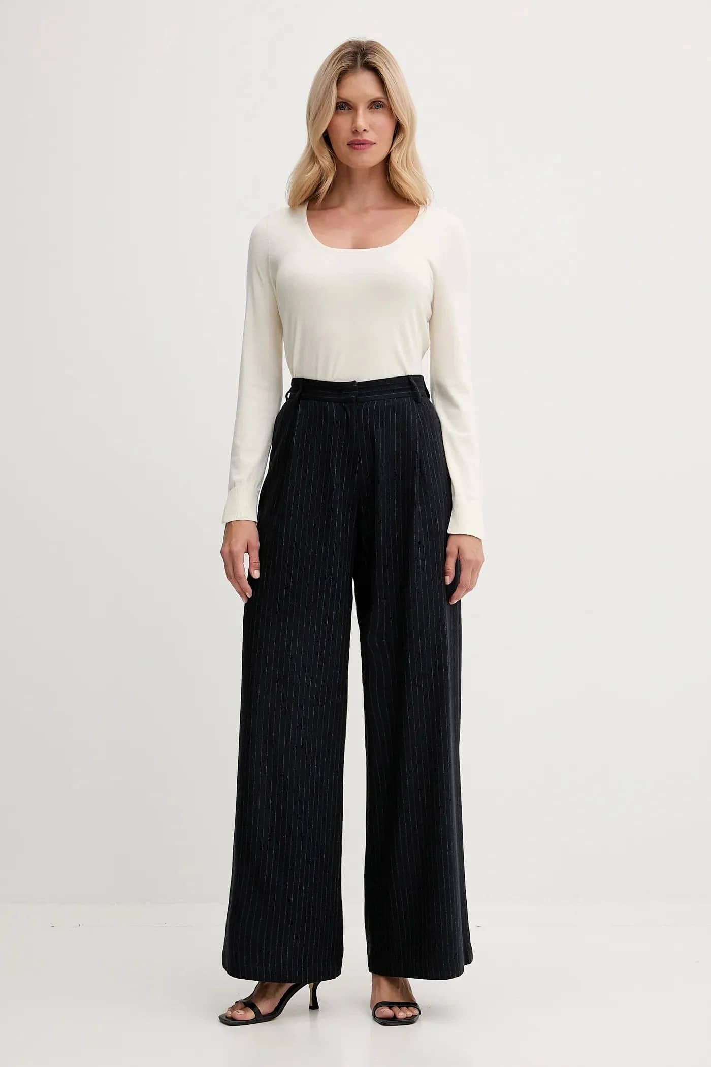 Свитер - фото 2