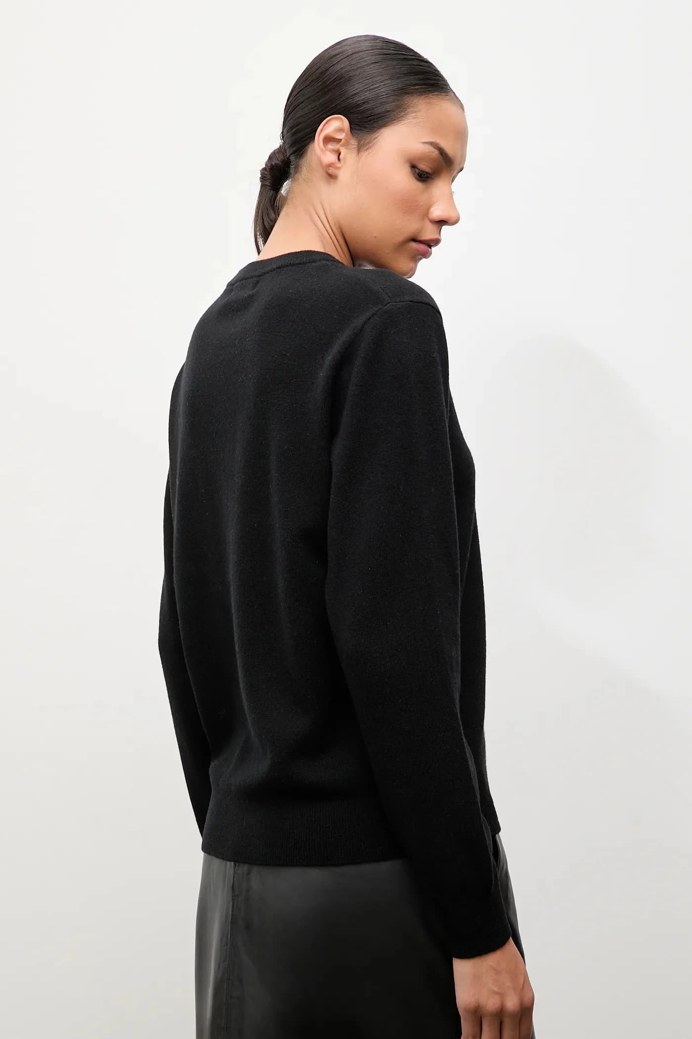 Свитер из мериносовой шерсти с шарфом - фото 3