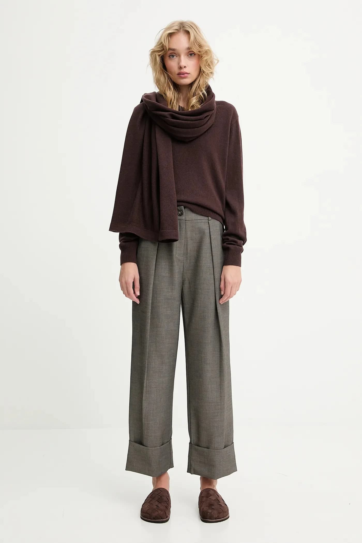 Свитер из мериносовой шерсти с шарфом - фото 2