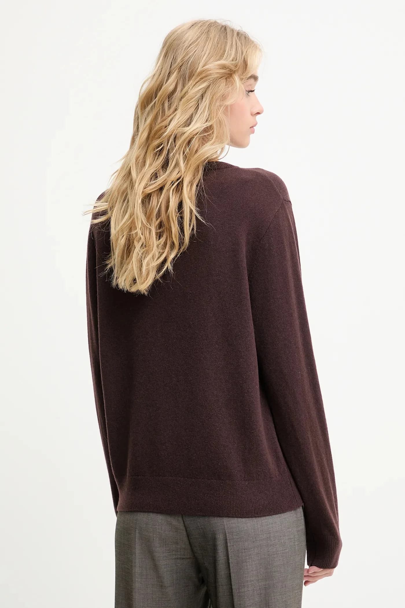 Свитер из мериносовой шерсти с шарфом - фото 3