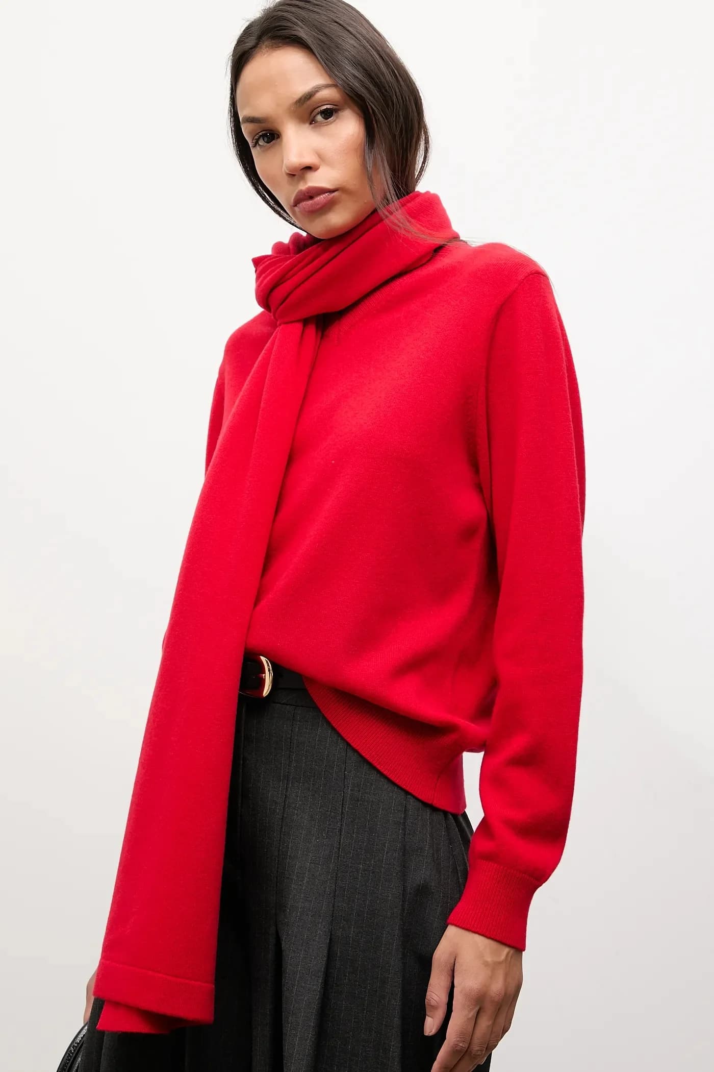 Свитер из мериносовой шерсти с шарфом - фото 2