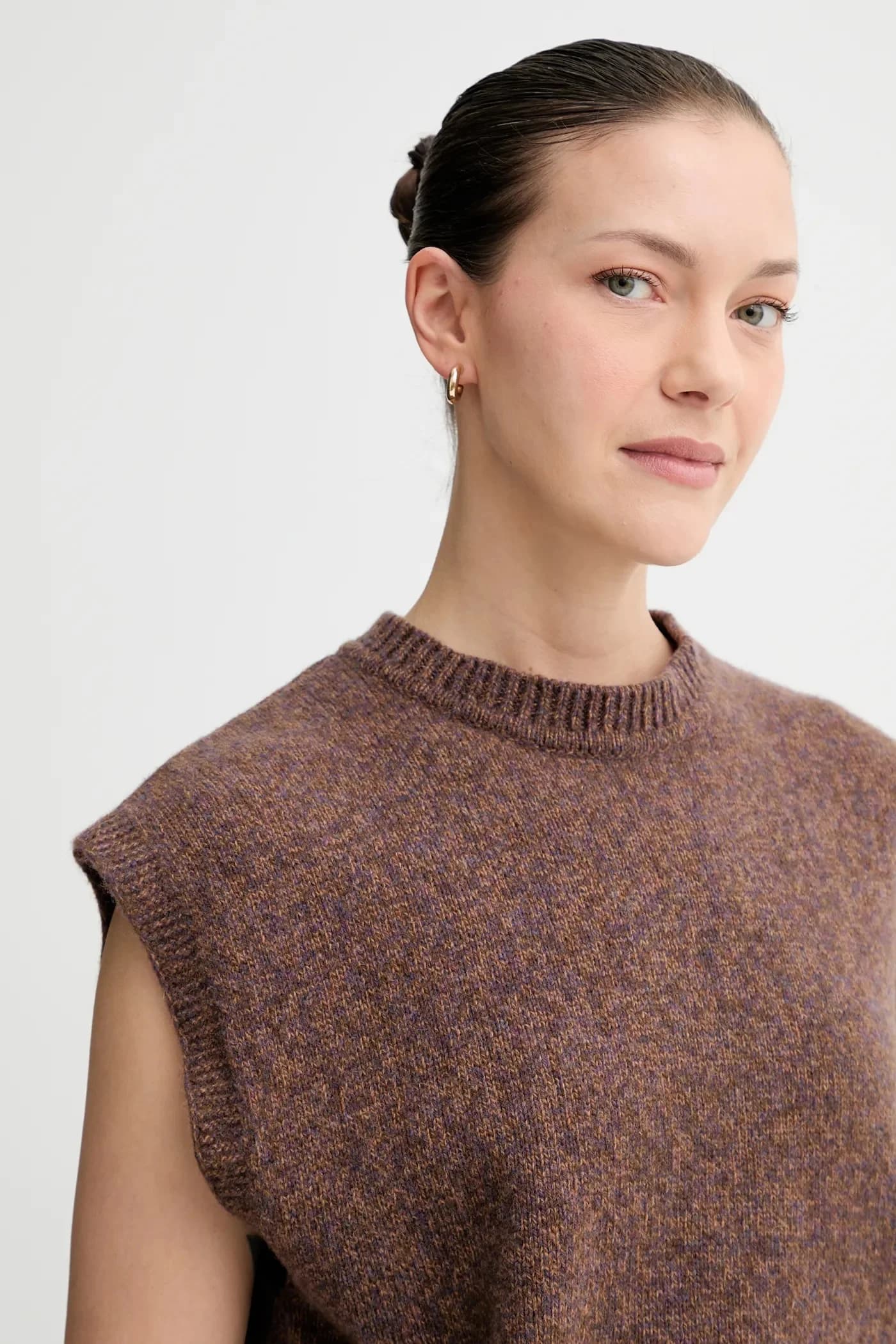 Шерстяной жилет - фото 4