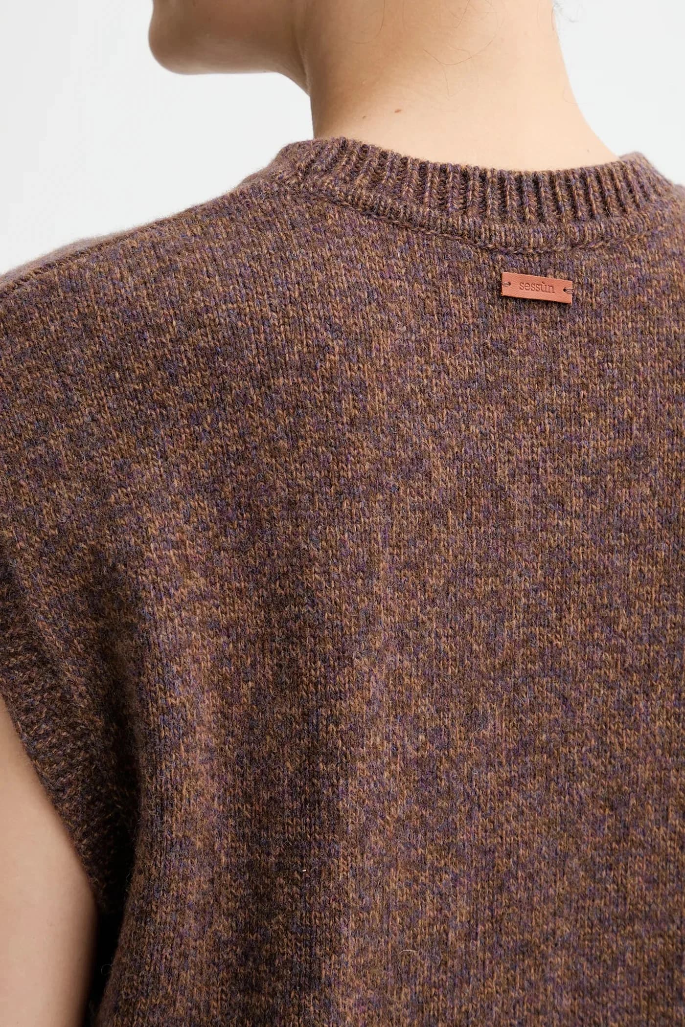 Шерстяной жилет - фото 5