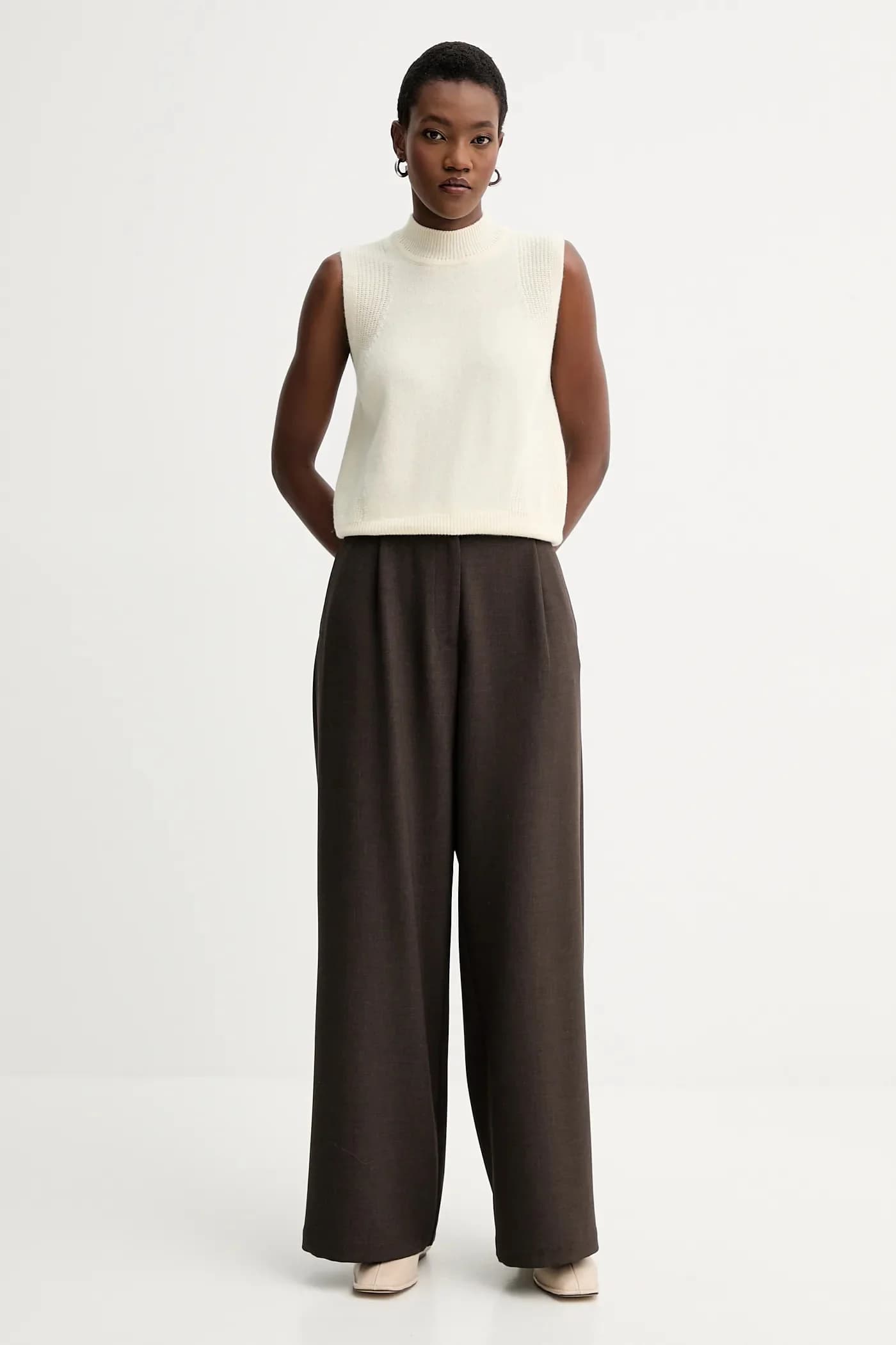 Шерстяной жилет - фото 2