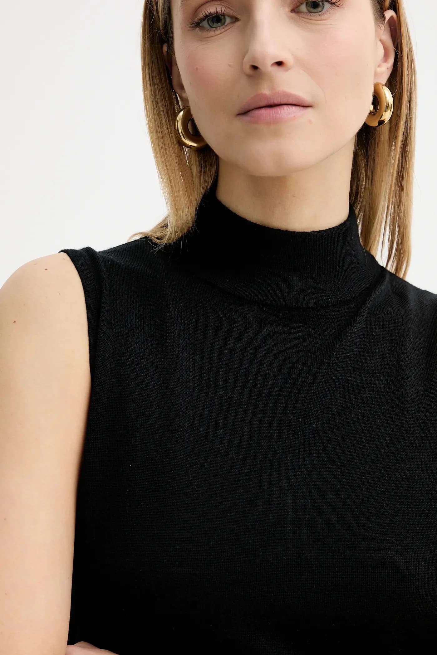 Шерстяной жилет - фото 5