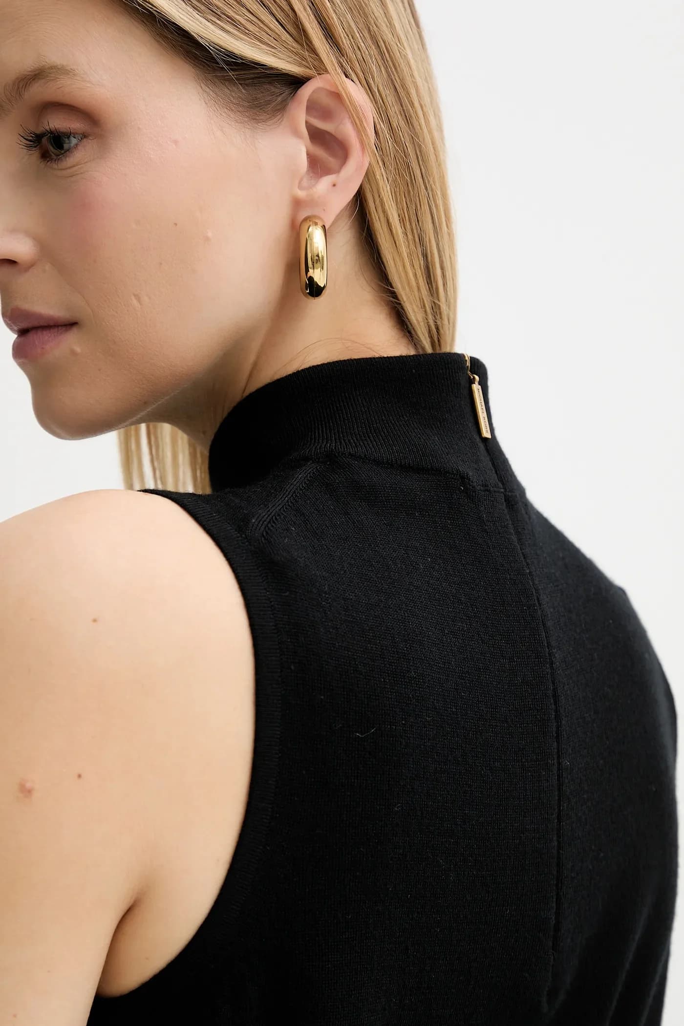 Шерстяной жилет - фото 6