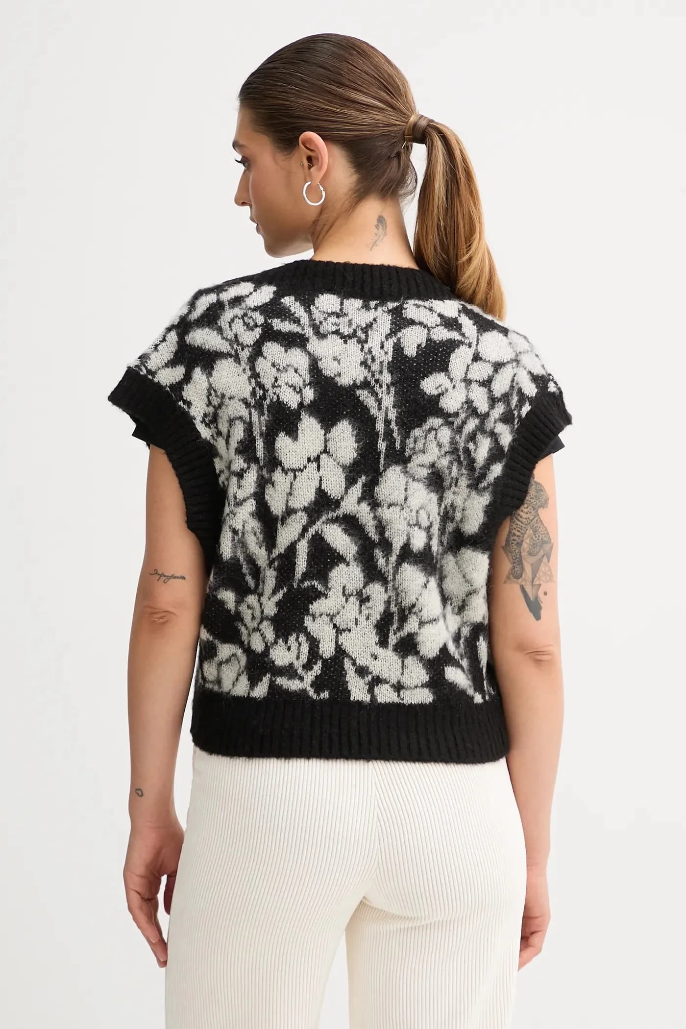 Жилет с оттенком мохера - фото 3