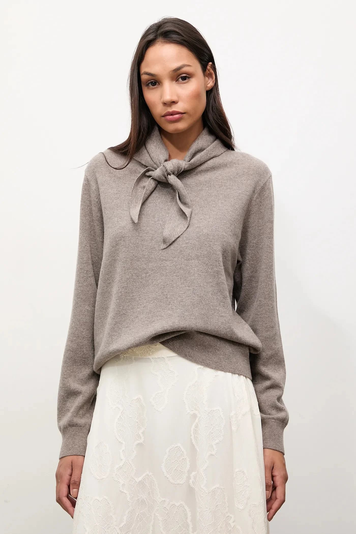 Свитер из мериносовой шерсти с шарфом - фото 4