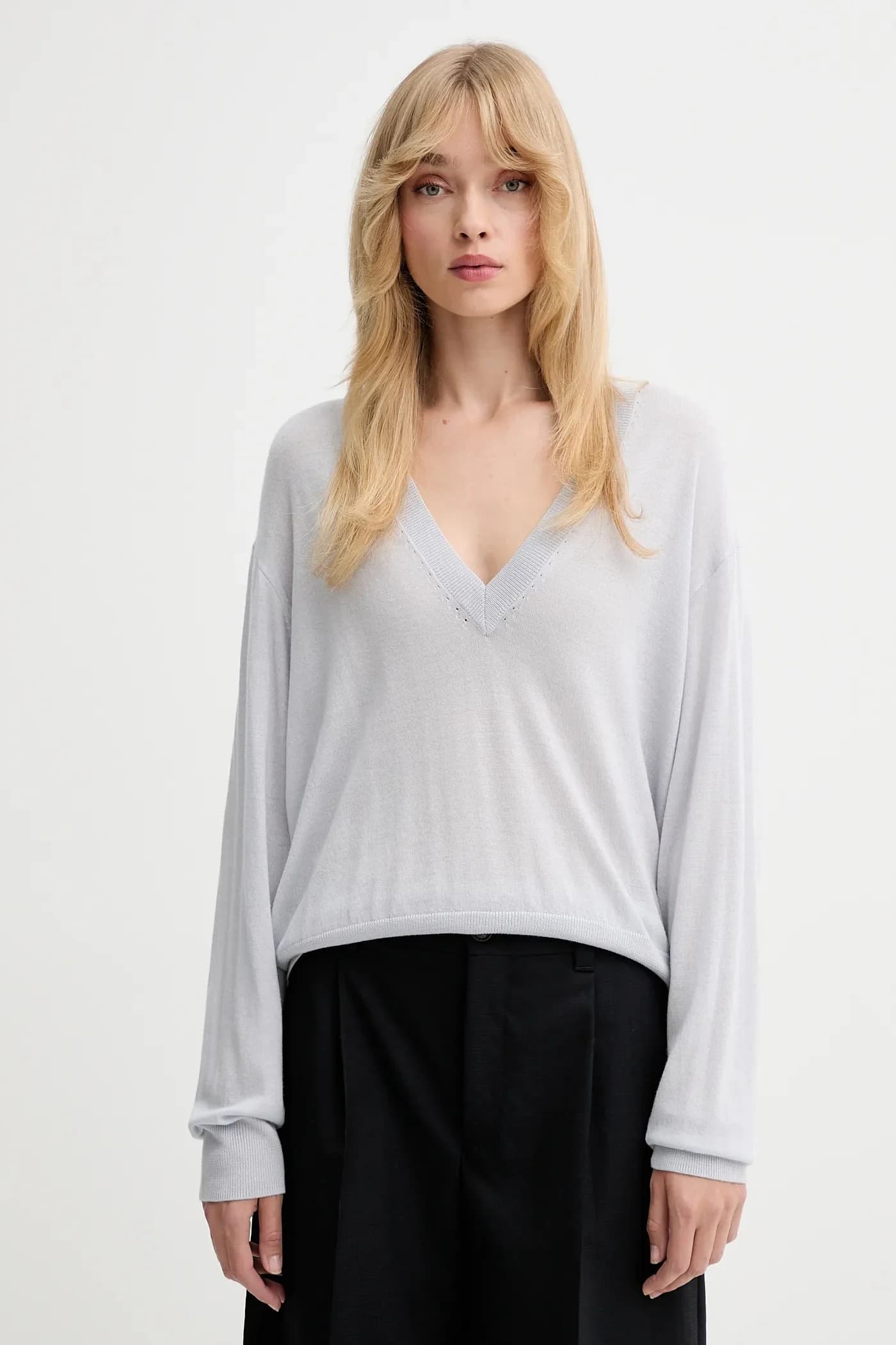 Шерстяной свитер