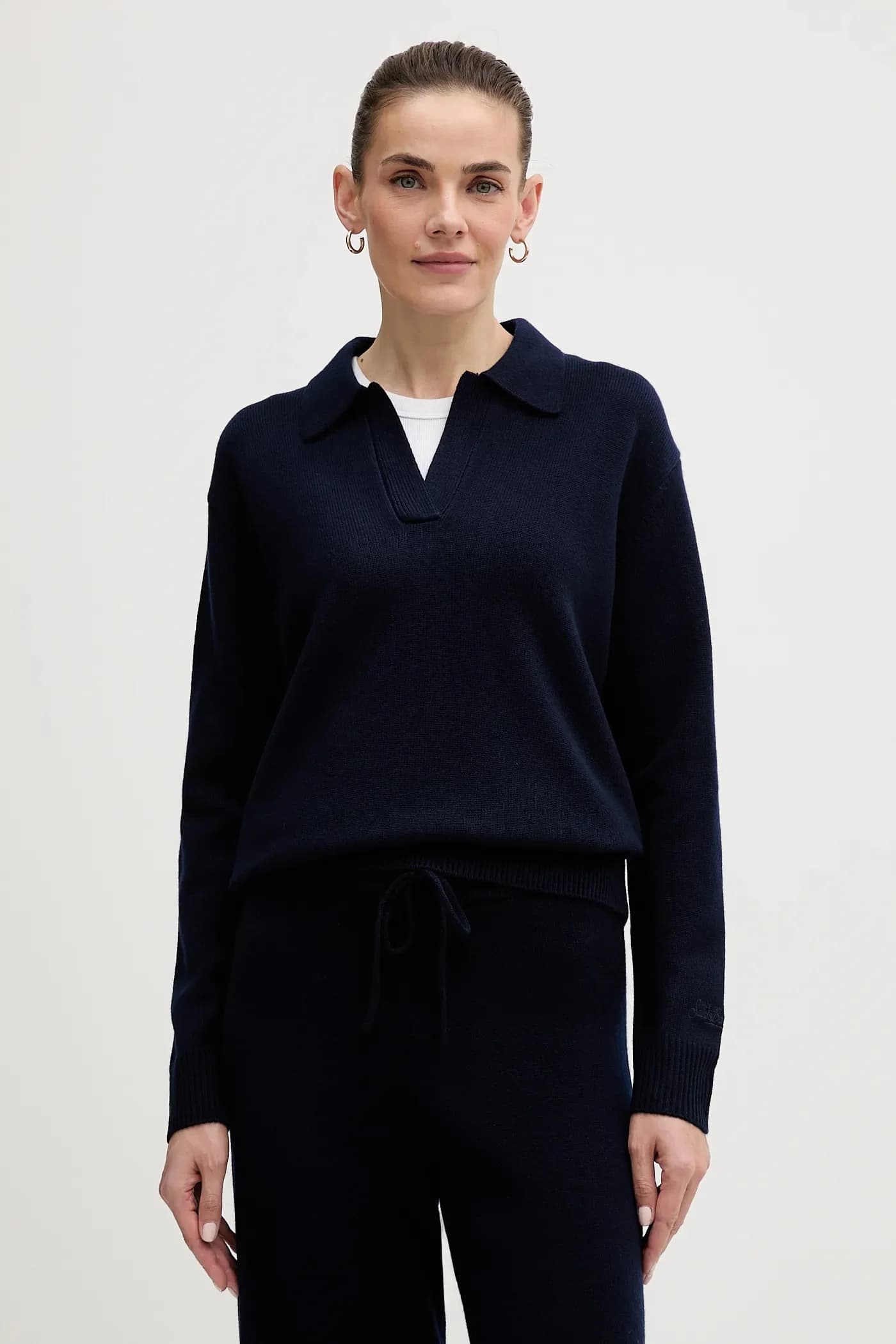 Шерстяной свитер