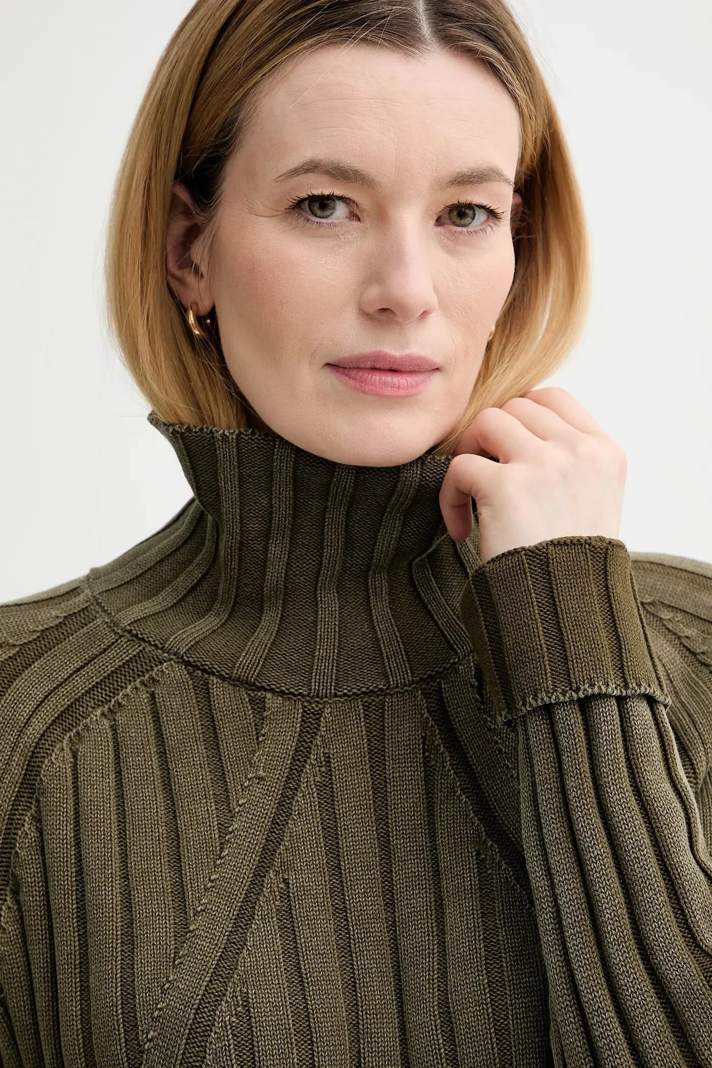 Свободный стираный свитер из черепахового хлопка - фото 4